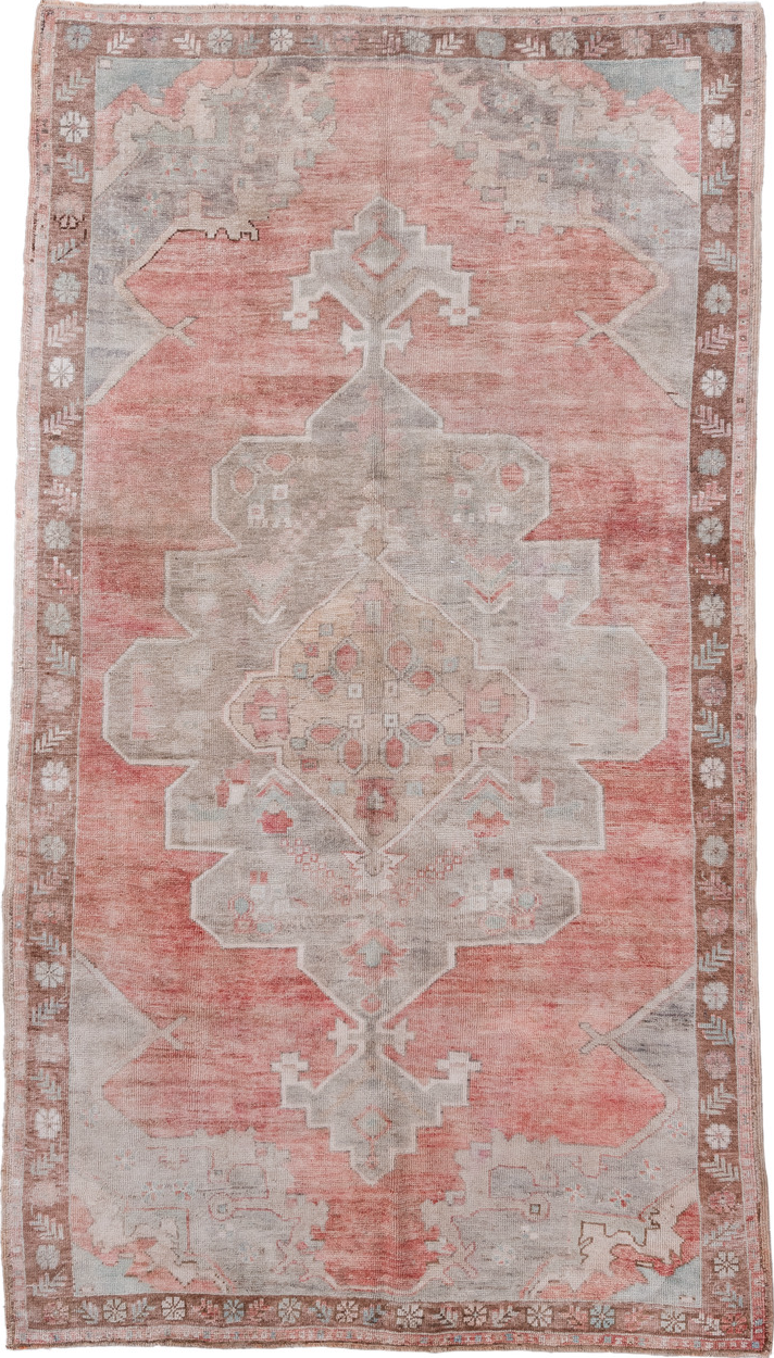 5' x 9' one-of-a-kind handmade vintage Oushak medium size rug. Color palette: brown, dim gray, gray, lavender, light blue