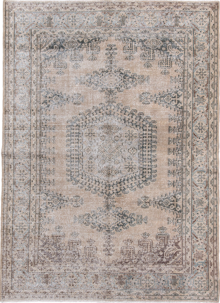 5' x 7' one-of-a-kind handmade vintage Veece rug. Color palette: black, brown, charcoal, dark gray, dim gray, gainsboro