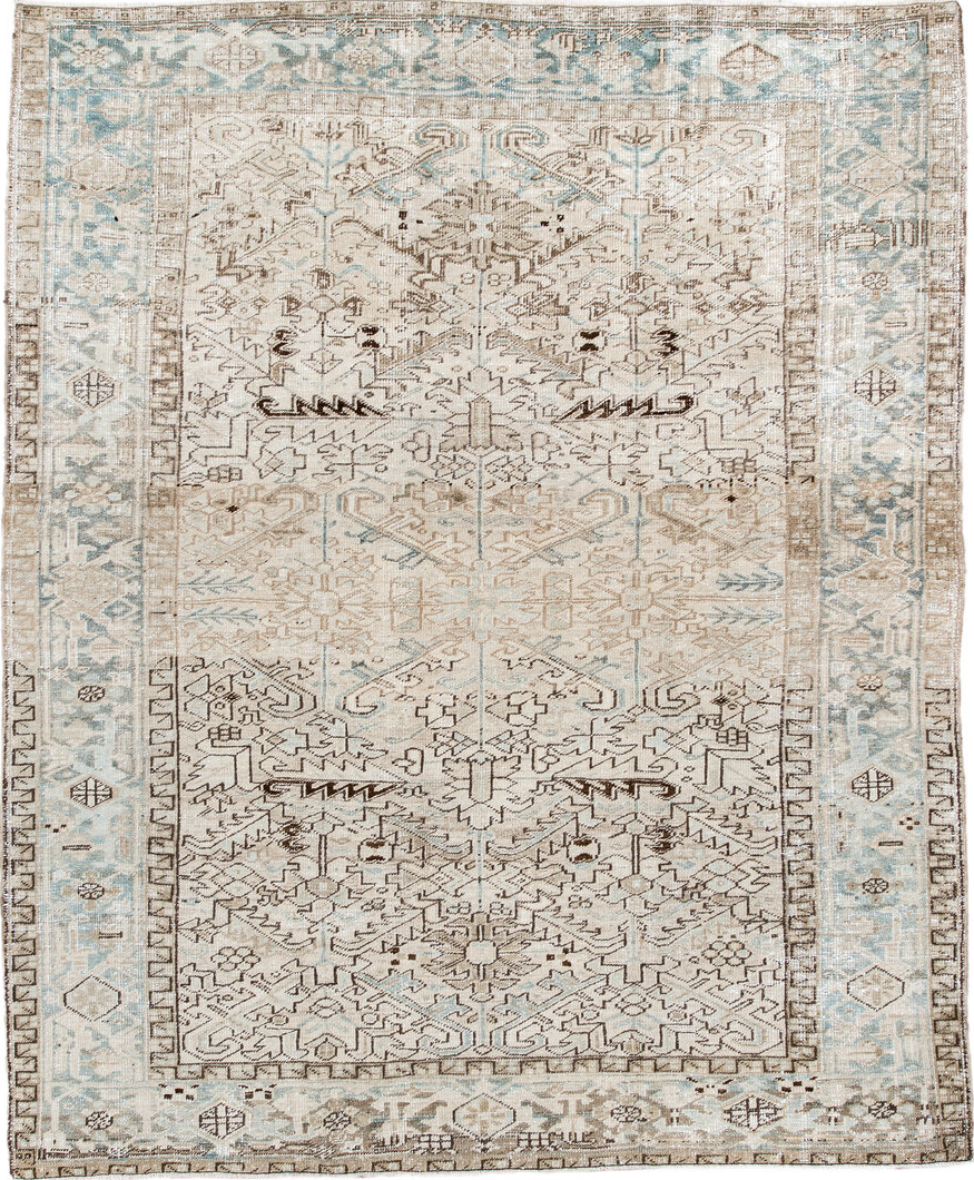 7' x 8' one-of-a-kind handmade vintage Heriz rug. Color palette: brown, floral white, gainsboro, gray, light gray, linen