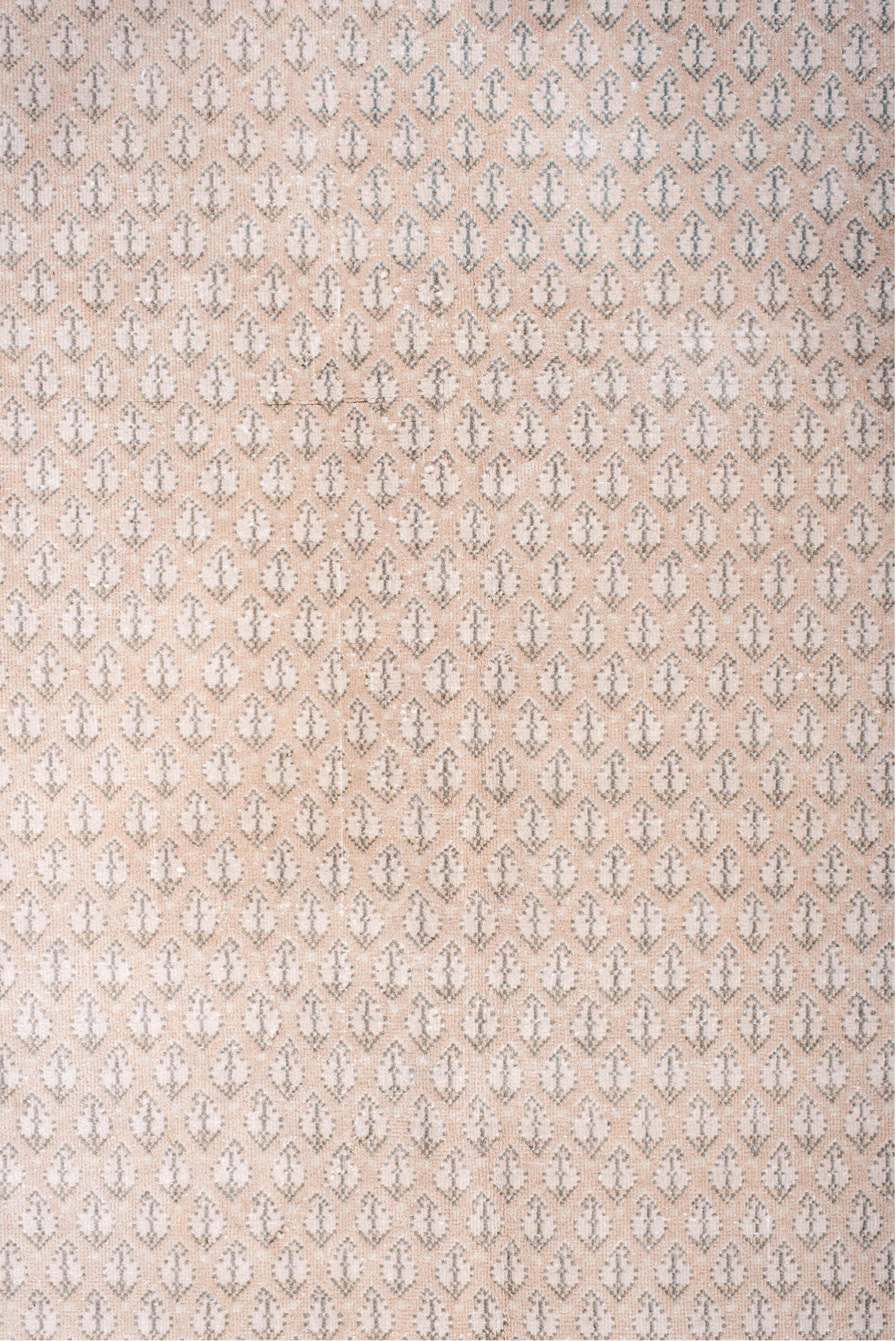 8' x 11' one-of-a-kind handmade vintage Saraband large size rug. Color palette: antiquewhite, dark gray, gray, light gray