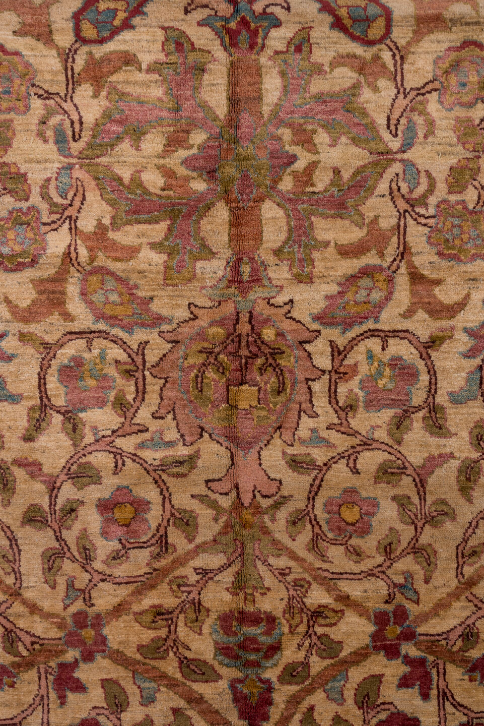 11' x 14' one-of-a-kind handmade vintage Sultanabad oversize rug. Color palette: brown, orange, pink, red