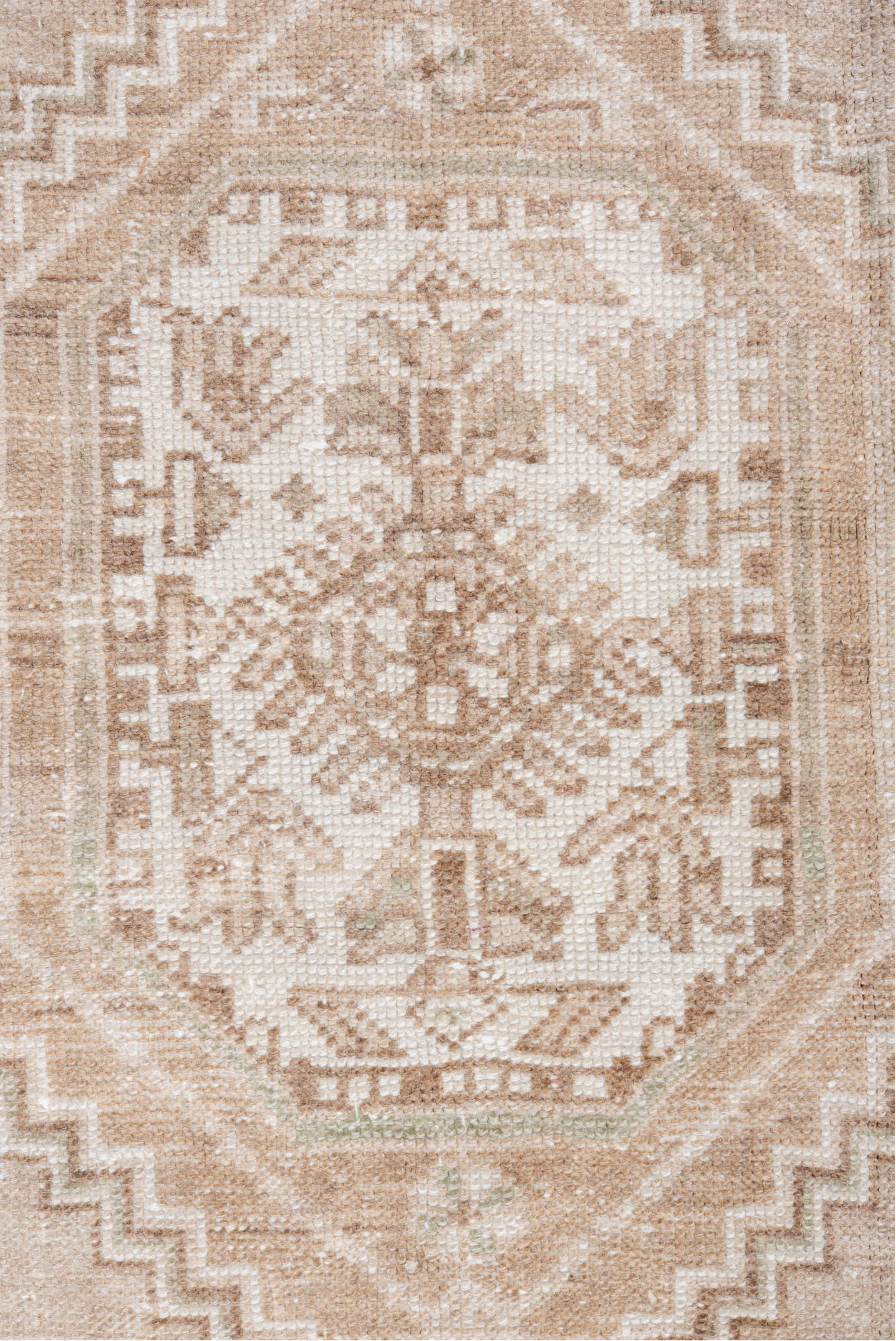 4' x 7' one-of-a-kind handmade vintage Hamadan rug. Color palette: brown, dark gray, gray, light gray, linen, off-white
