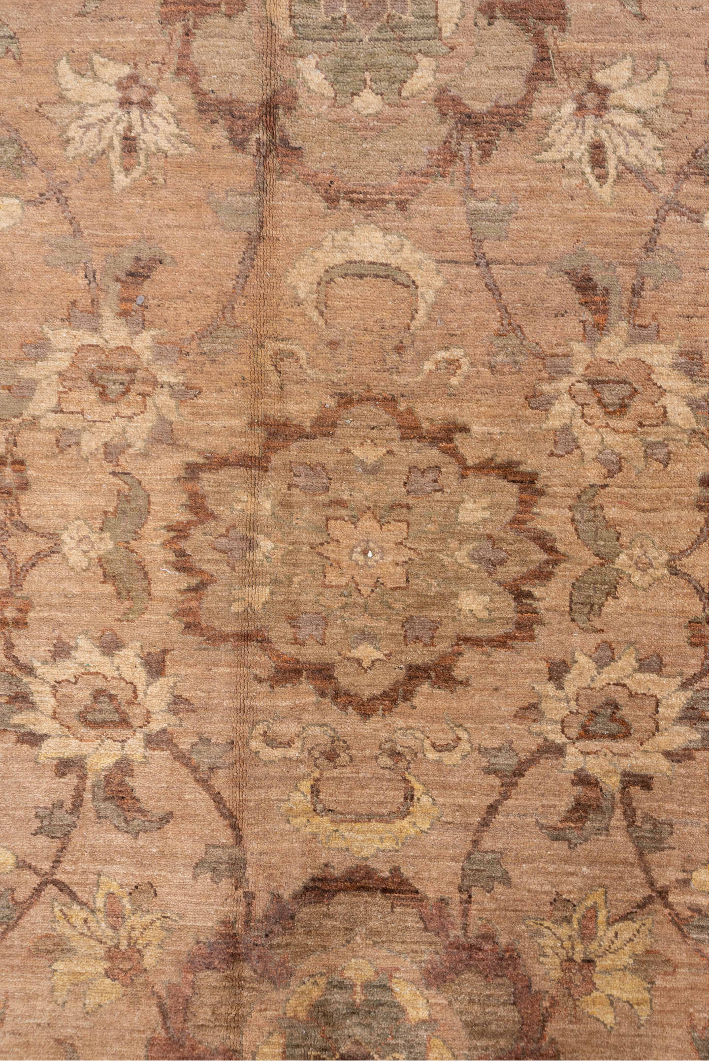 9' x 13' one-of-a-kind handmade vintage Sultanabad large size rug. Color palette: brown, orange, pink