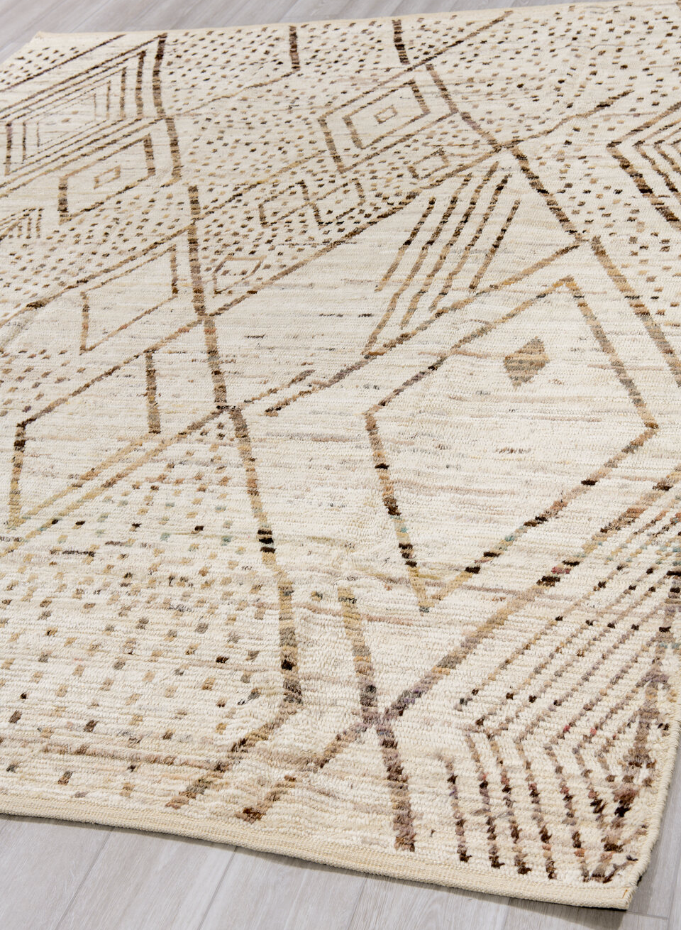 8' x 10' one-of-a-kind handmade vintage Tulu large size rug. Color palette: black, brown, dark gray, gainsboro, gray