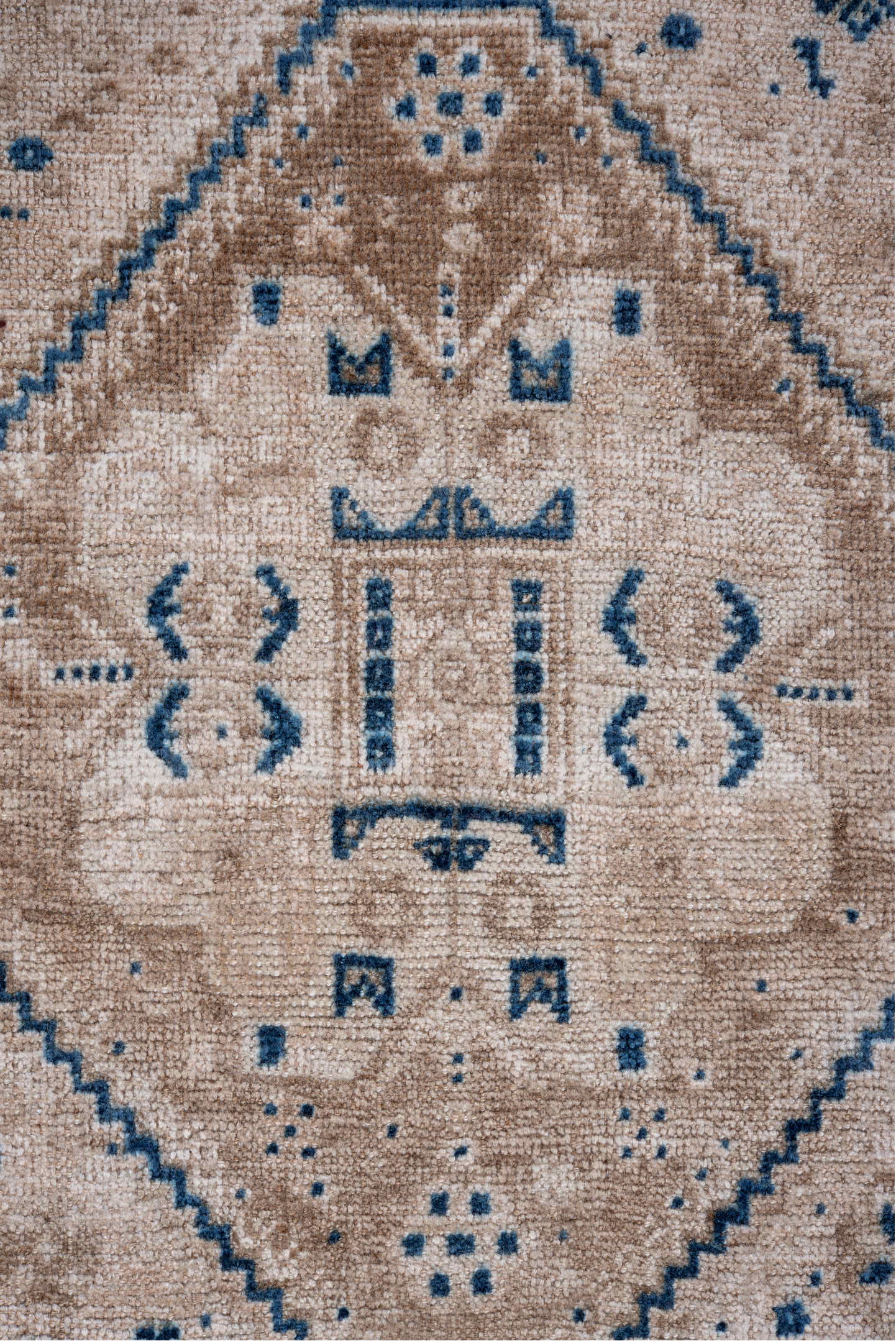 7' x 10' one-of-a-kind handmade vintage Shiraz large size rug. Color palette: blue, brown, fiord, gray, light gray