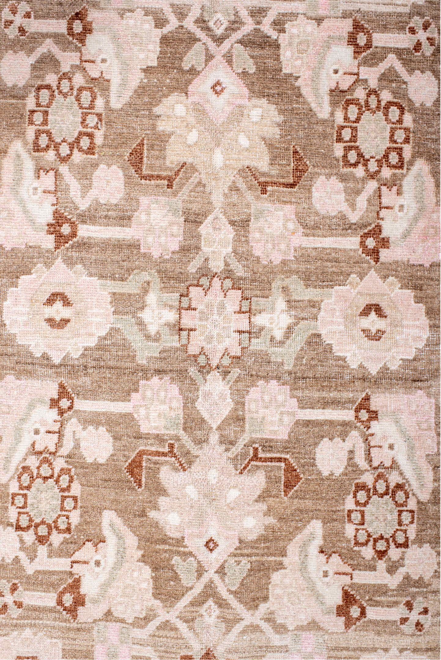 4' x 8' one-of-a-kind handmade vintage Bidjar rug. Color palette: brown, gray, light gray, linen, misty rose, off-white