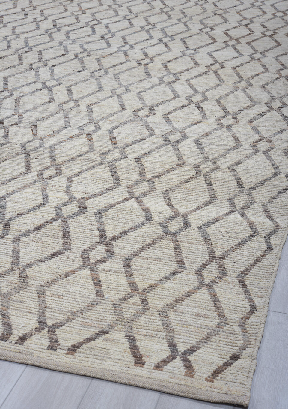 5' x 9' one-of-a-kind handmade vintage Tulu medium size rug. Color palette: dark gray, dim gray, gainsboro, gray, light gray