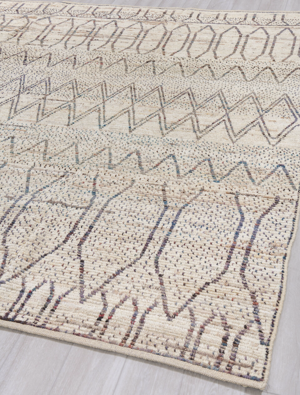 8' x 10' one-of-a-kind handmade vintage Tulu large size rug. Color palette: antiquewhite, beige, black, brown, dim gray