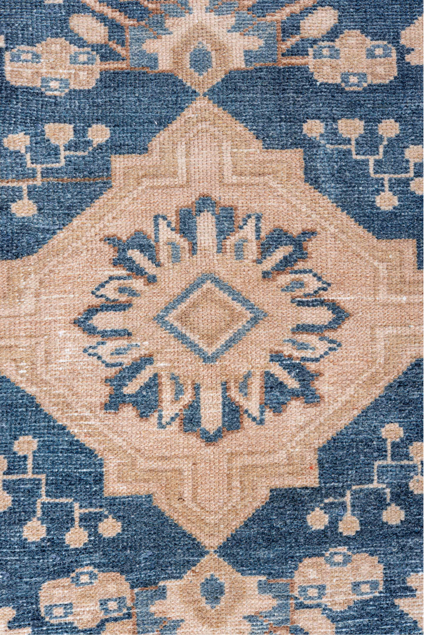 4' x 6' one-of-a-kind handmade vintage Hamadan small size rug. Color palette: antiquewhite, blue, brown, dark gray, dim gray