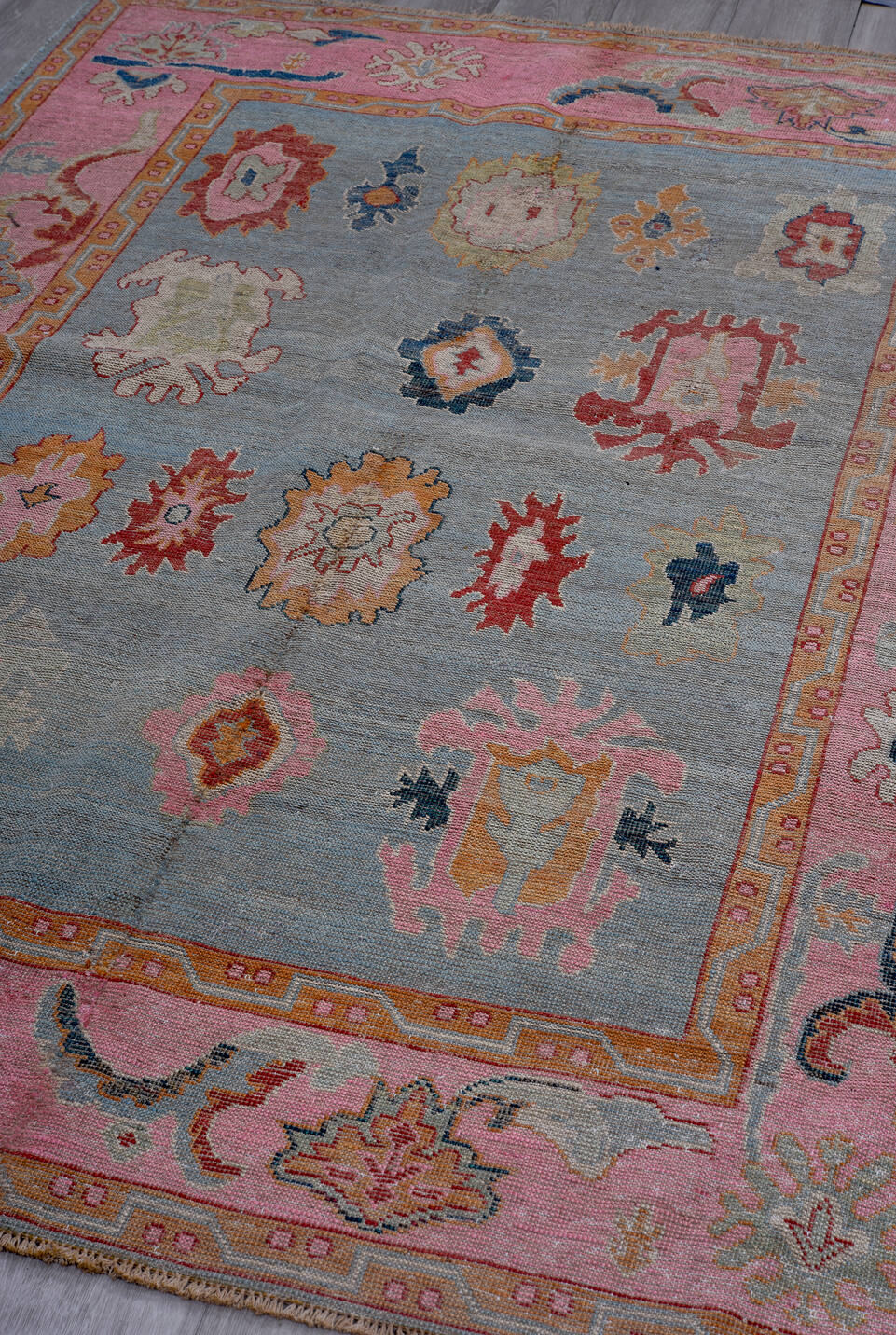 5' x 7' one-of-a-kind handmade vintage Oushak rug. Color palette: black, brown, charcoal, dark gray, gray, light gray, pink