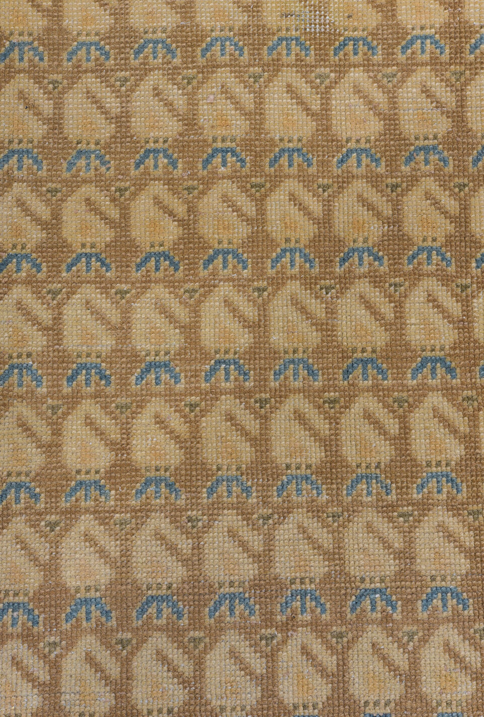 8' x 11' one-of-a-kind handmade vintage Mahal large size rug. Color palette: brown, gray, light gray, off-white, silver