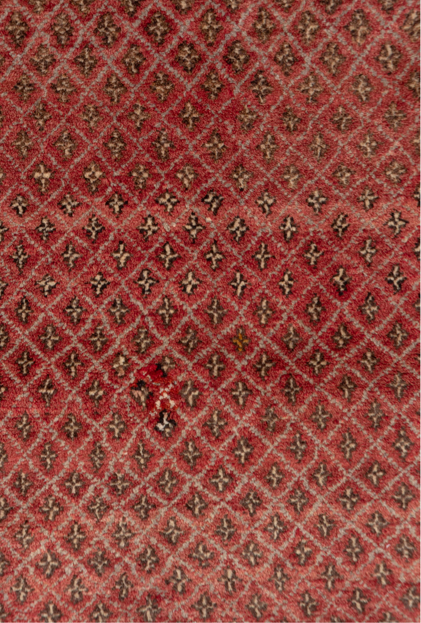 3' x 5' one-of-a-kind handmade vintage Oushak small size rug. Color palette: brown, pink, red