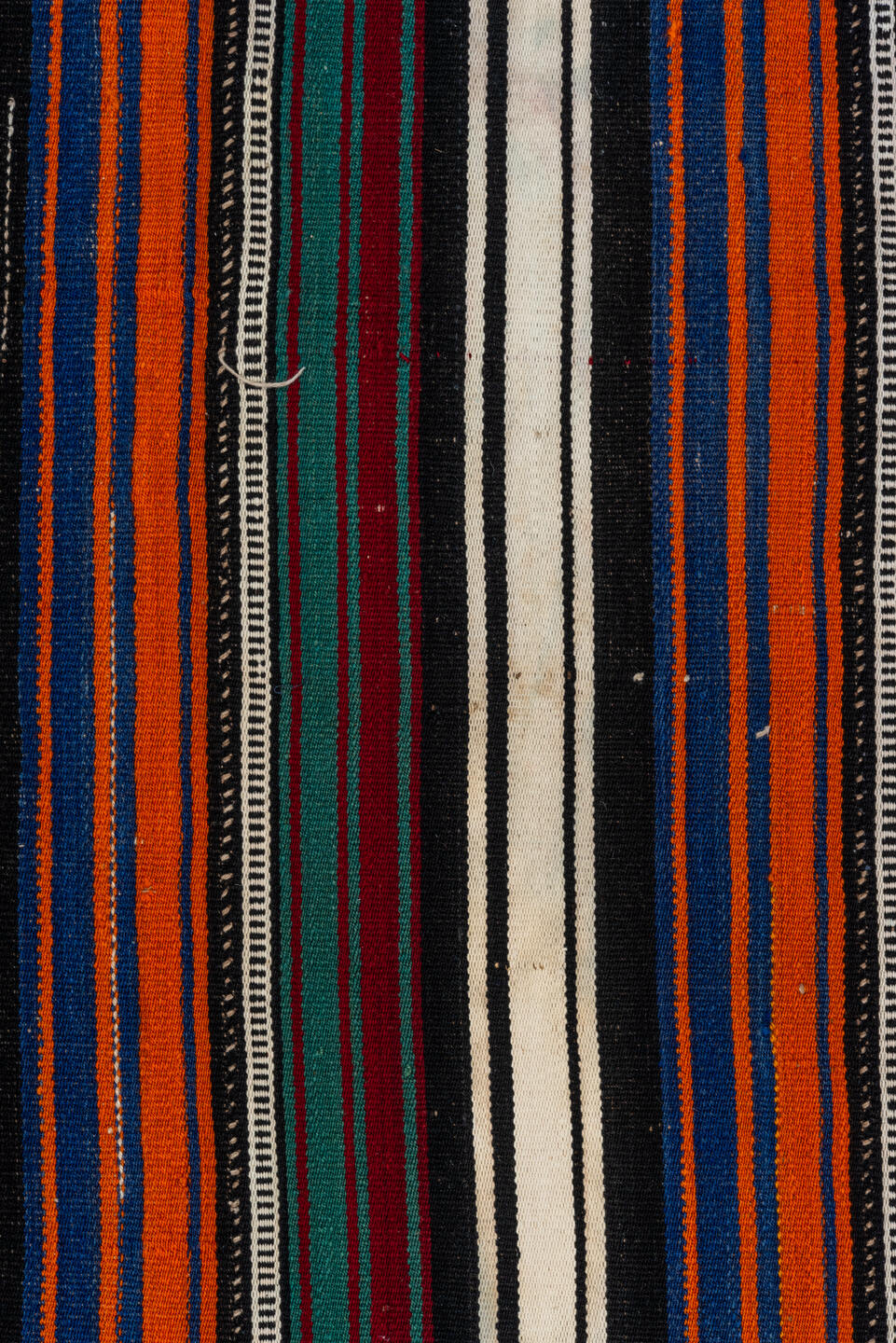 5' x 9' one-of-a-kind handmade vintage Flatweave medium size rug. Color palette: black, brown, charcoal, dark slate gray