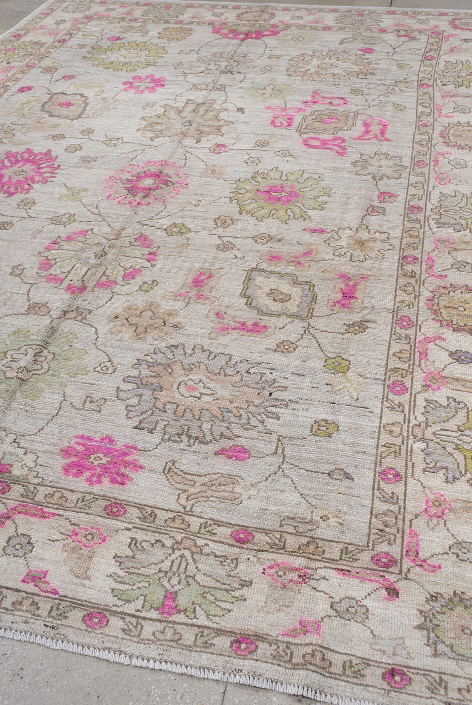 8' x 12' one-of-a-kind handmade vintage Oushak large size rug. Color palette: brown, dark gray, gray, light gray, linen