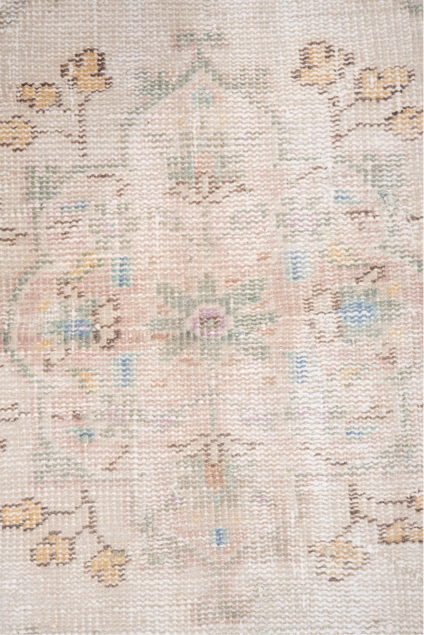 7' x 9' one-of-a-kind handmade vintage Sparta rug. Color palette: gainsboro, gray, light blue, light gray, linen, off-white