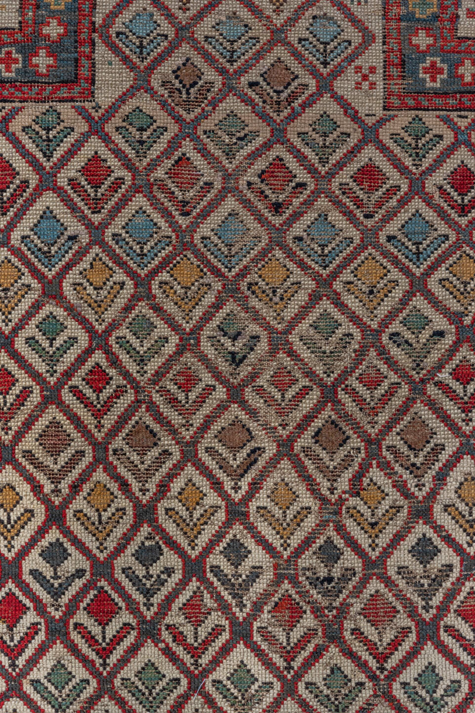 3' x 4' one-of-a-kind handmade vintage Shirvan small size rug. Color palette: brown, dim gray, gray, pink, red