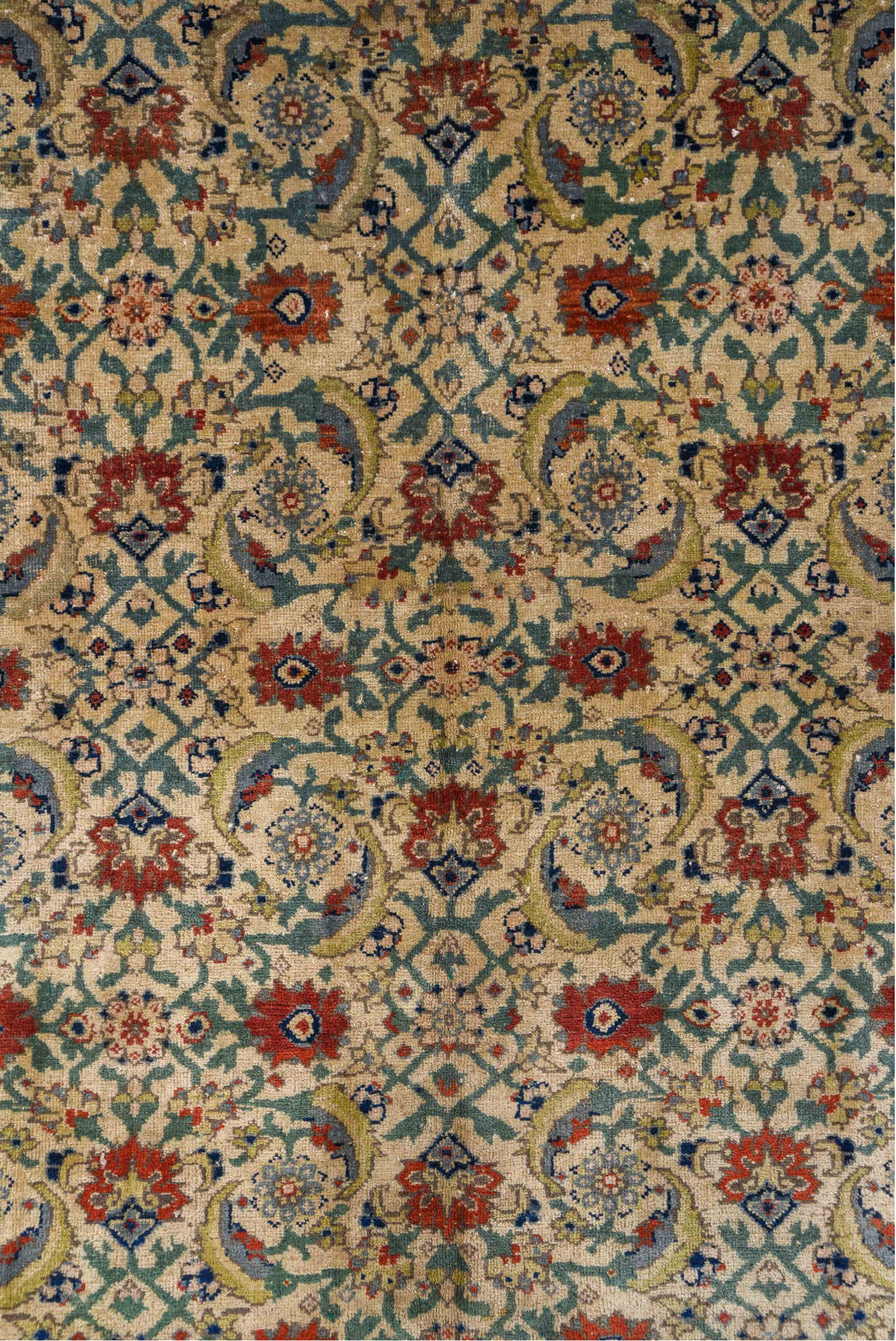 6' x 9' one-of-a-kind handmade vintage Sivas medium size rug. Color palette: blue, brown, fiord, gray, light gray, pink, red