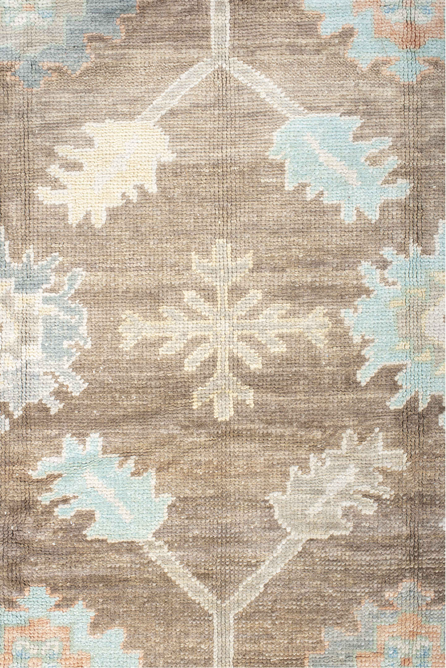 8' x 10' one-of-a-kind handmade vintage Oushak large size rug. Color palette: antiquewhite, floral white, gray, light blue