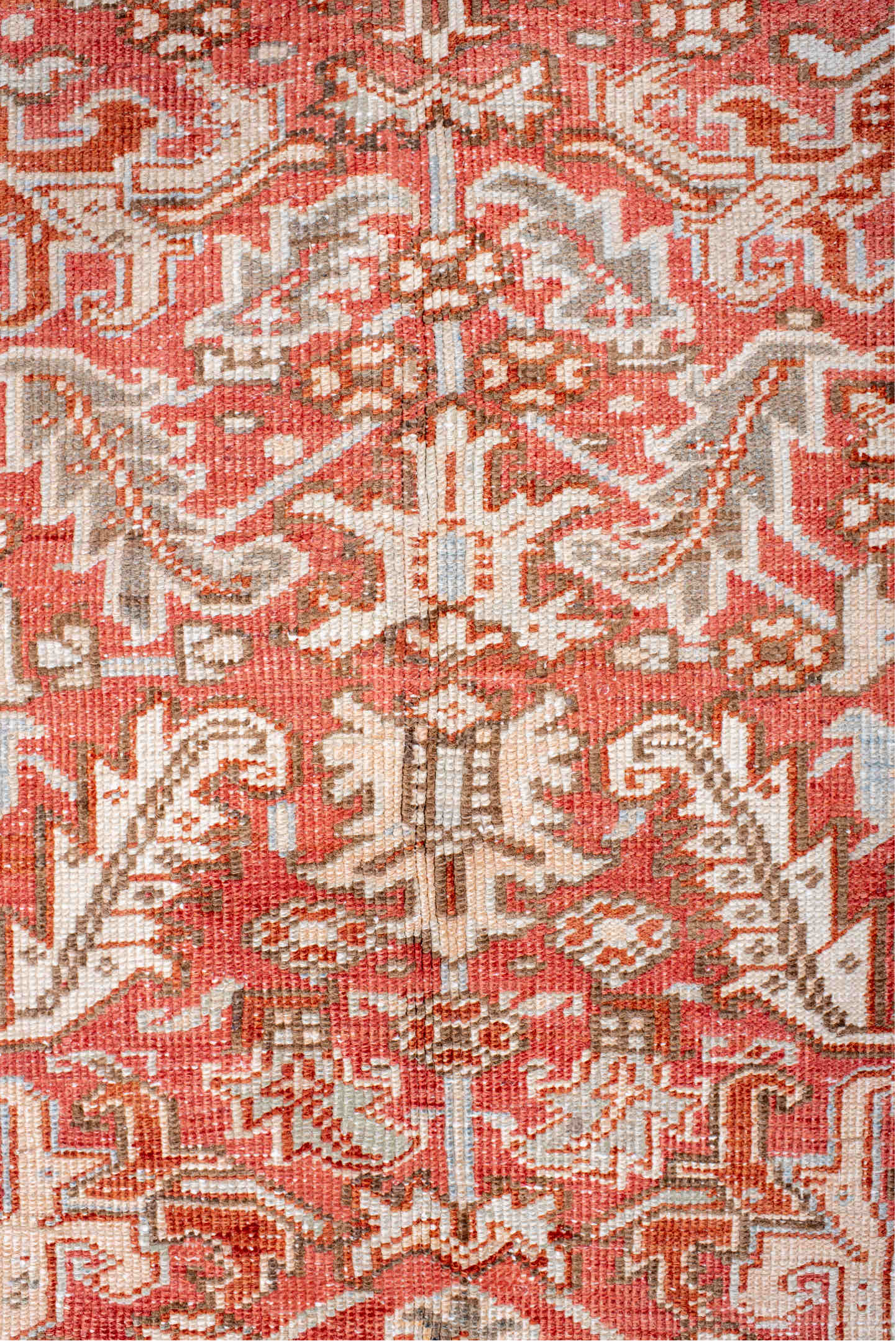 5' x 7' one-of-a-kind handmade vintage Heriz rug. Color palette: brown, gainsboro, gray, light gray, misty rose, off-white