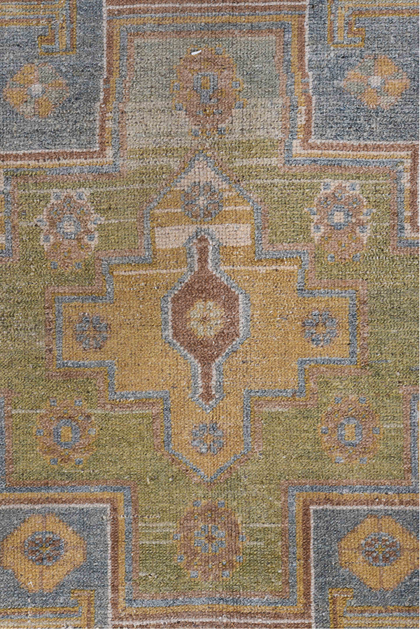 4' x 7' one-of-a-kind handmade vintage Malayer rug. Color palette: brown, dark gray, dim gray, gray, light gray, off-white