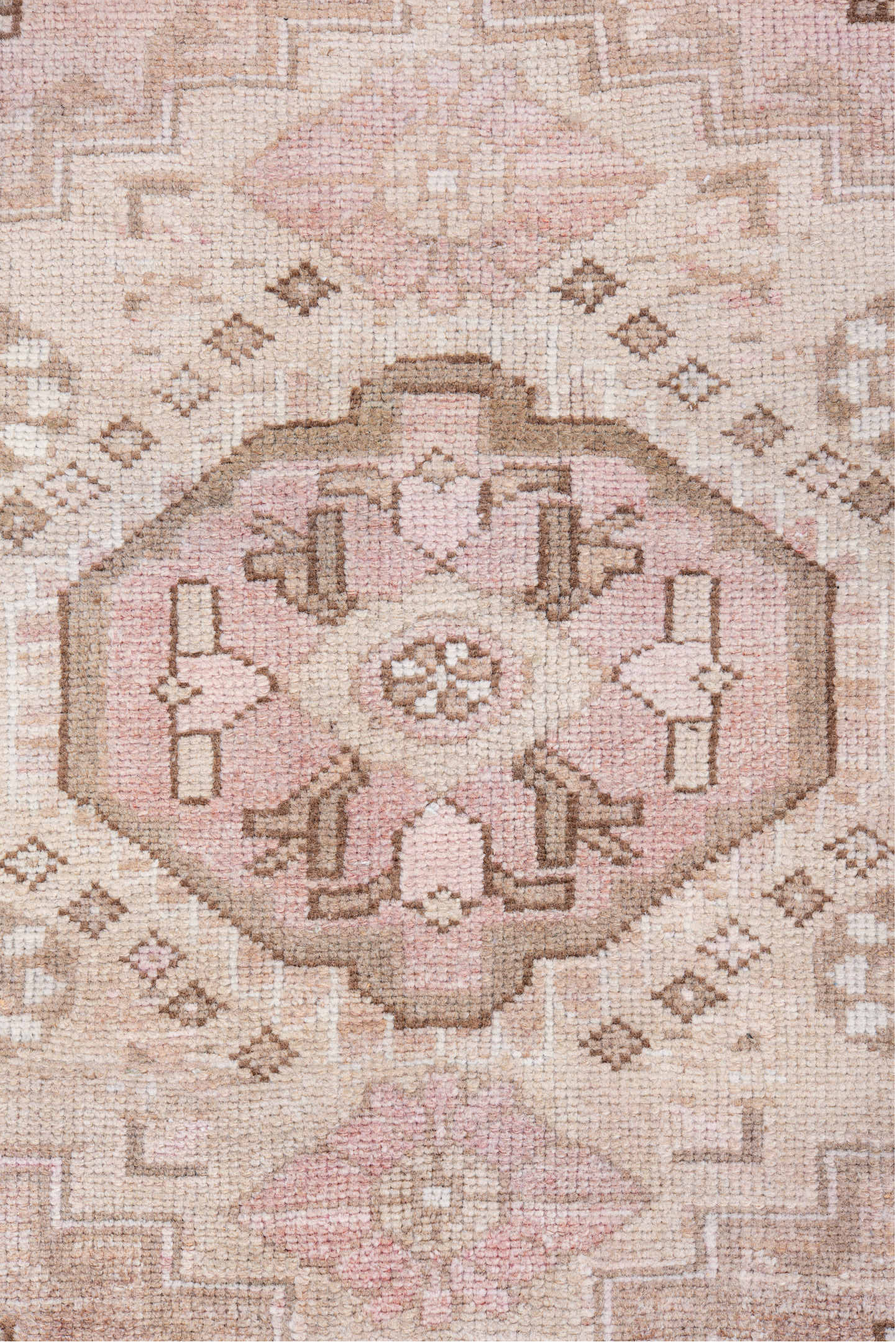 4' x 6' one-of-a-kind handmade vintage Hamadan small size rug. Color palette: brown, gray, light gray, off-white, pink