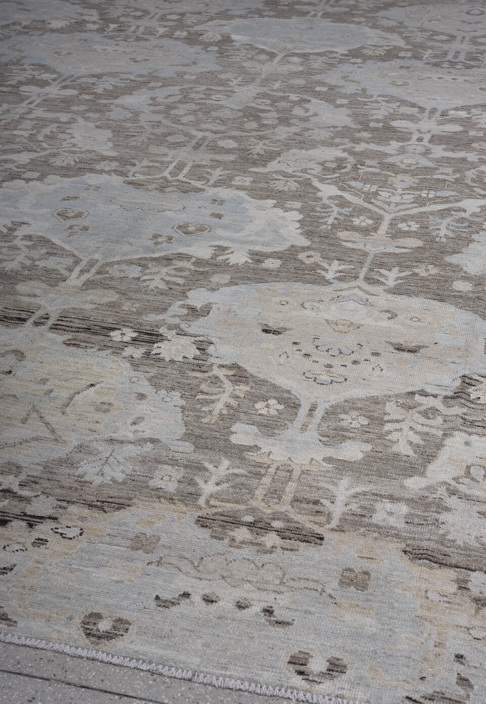 12' x 14' one-of-a-kind handmade vintage Oushak oversize rug. Color palette: black, dark gray, dim gray, gainsboro, gray