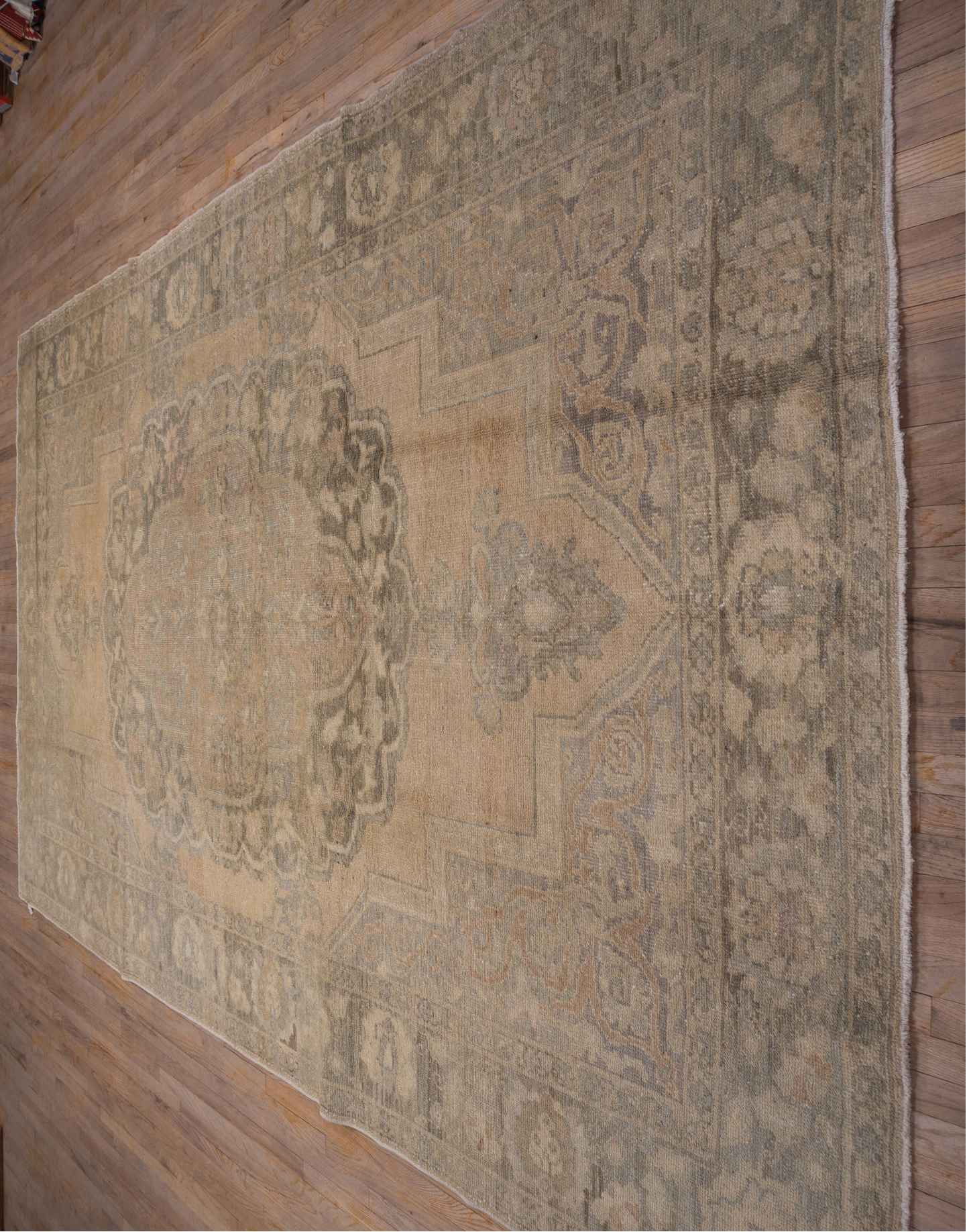 8' x 13' one-of-a-kind handmade vintage Oushak large size rug. Color palette: brown, gray, light gray, off-white