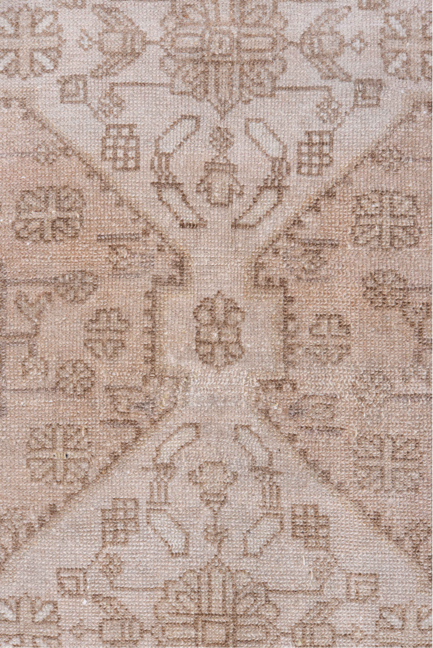 3' x 5' one-of-a-kind handmade vintage Malayer small size rug. Color palette: brown, gainsboro, gray, light gray, off-white