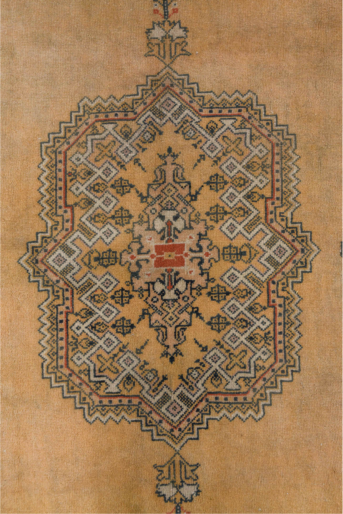 6' x 9' one-of-a-kind handmade vintage Sivas medium size rug. Color palette: brown, gray, pink