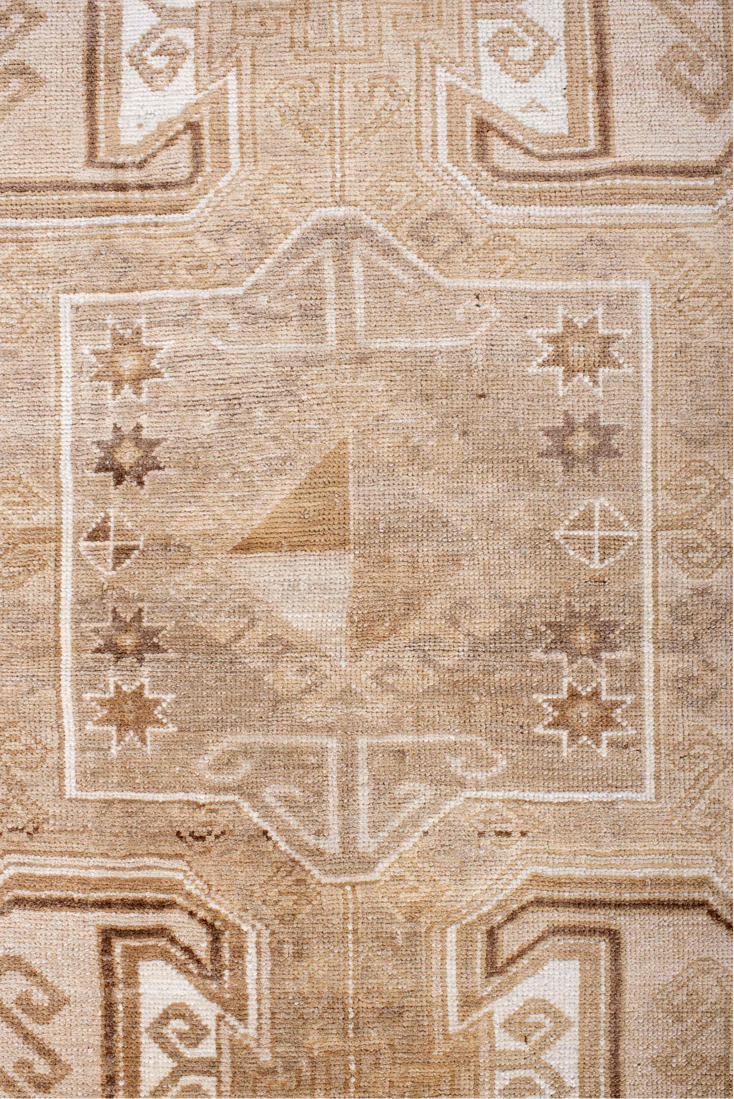 4' x 5' one-of-a-kind handmade vintage Kars small size rug. Color palette: antiquewhite, blanched almond, brown, gray