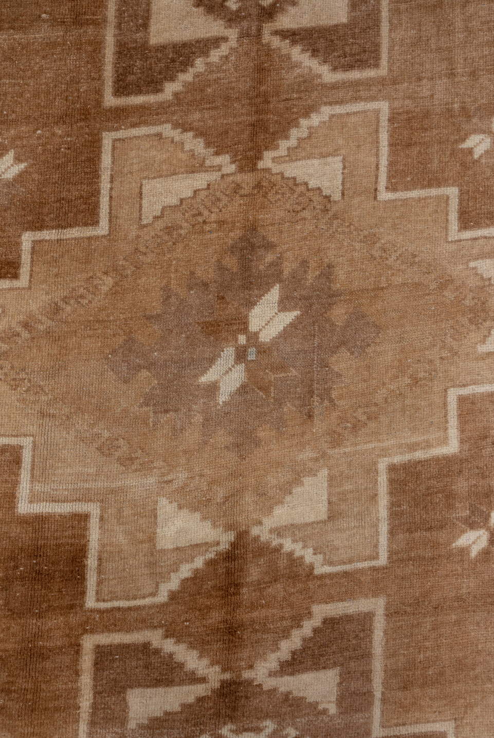 5' x 9' one-of-a-kind handmade vintage Oushak medium size rug. Color palette: brown, gray, light gray, off-white, orange