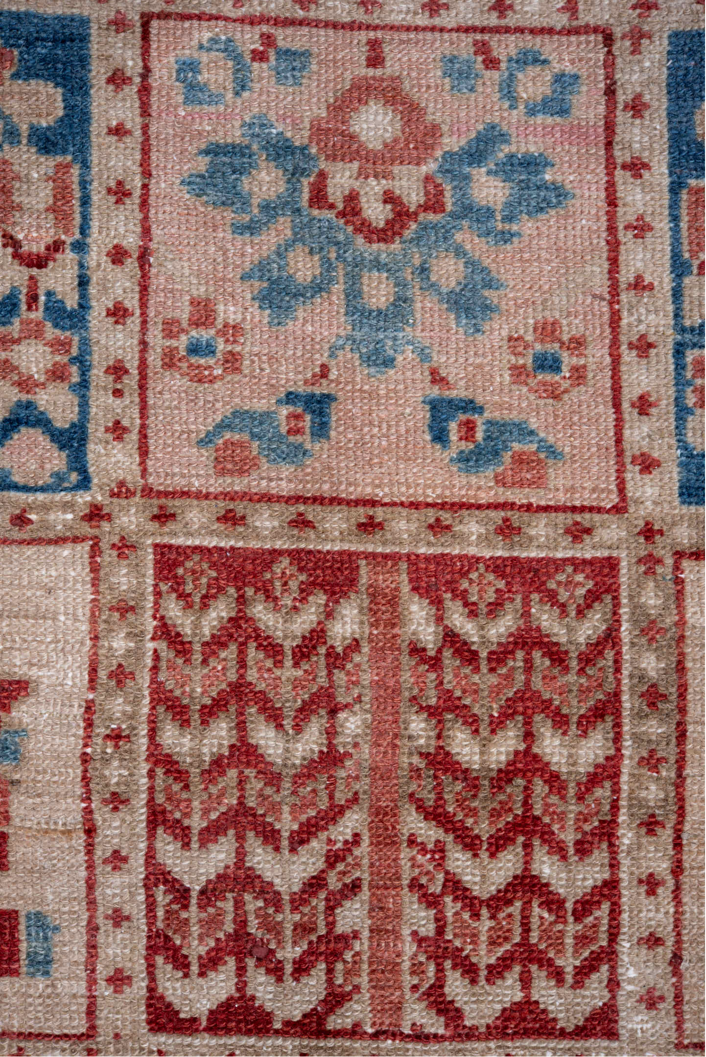 7' x 9' one-of-a-kind handmade vintage Baktiary rug. Color palette: blue, brown, dim gray, gray, light gray, off-white, pink