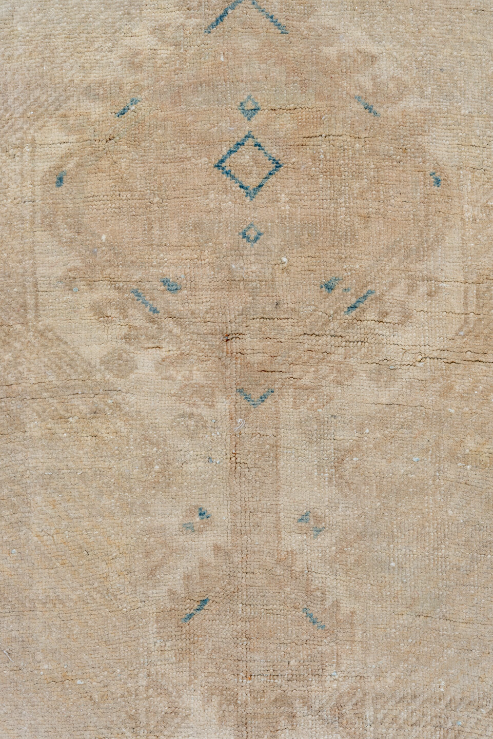 3' x 7' one-of-a-kind handmade vintage Sarab runner rug. Color palette: brown, dark gray, gray, light gray, off-white, pink