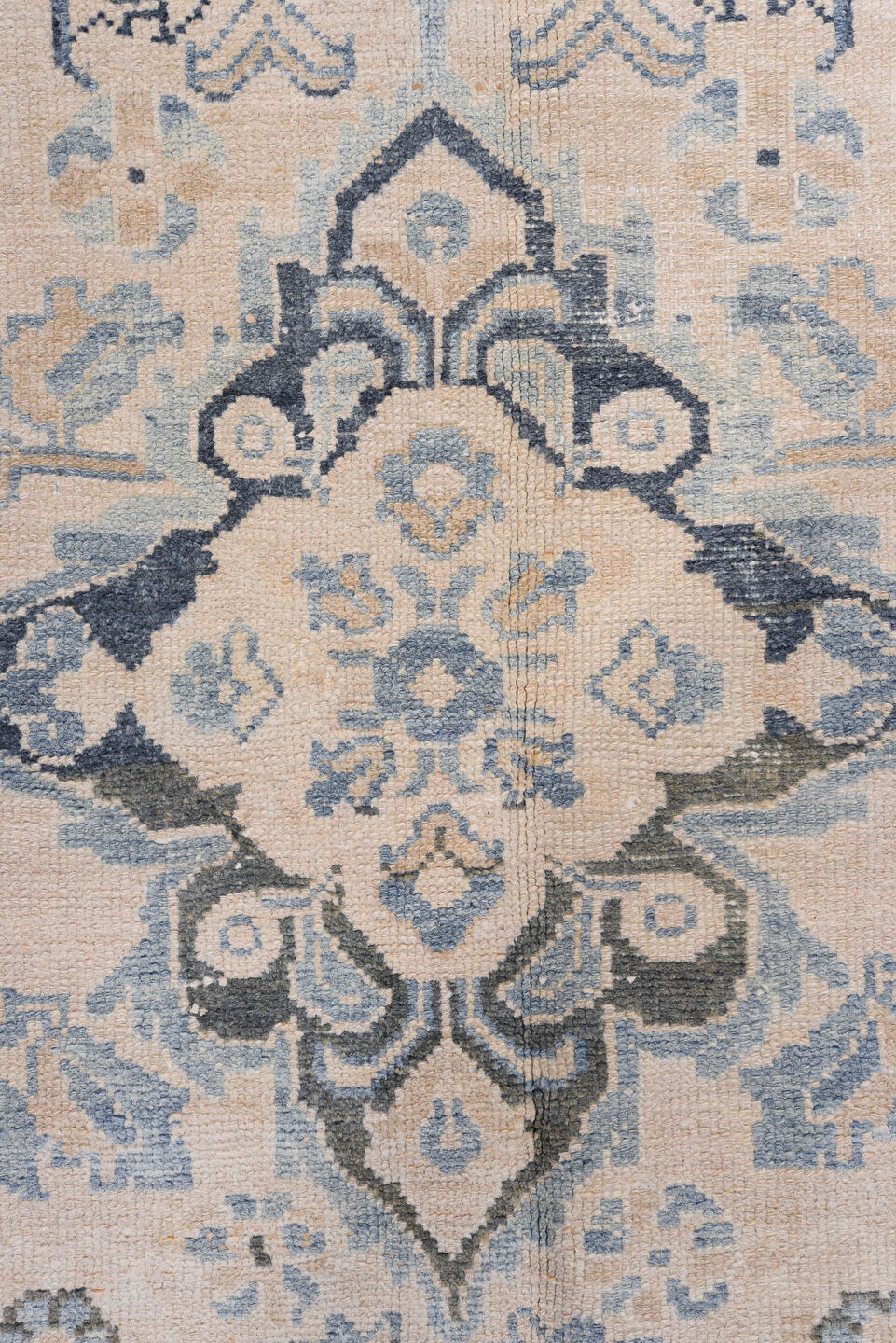 4' x 6' one-of-a-kind handmade vintage Malayer small size rug. Color palette: black, blue, brown, dark gray, dim gray