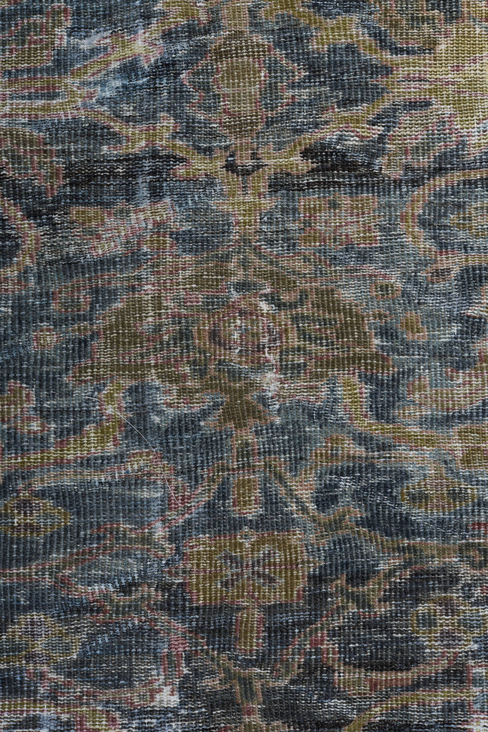 5' x 9' one-of-a-kind handmade vintage Sultanabad medium size rug. Color palette: black, blue, brown, dark gray, gainsboro