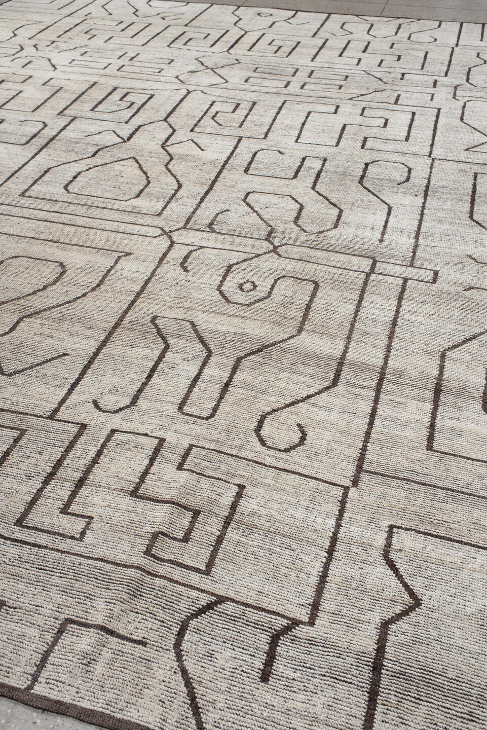 11' x 14' one-of-a-kind handmade vintage Tulu oversize rug. Color palette: dark gray, gainsboro, gray, light gray, linen