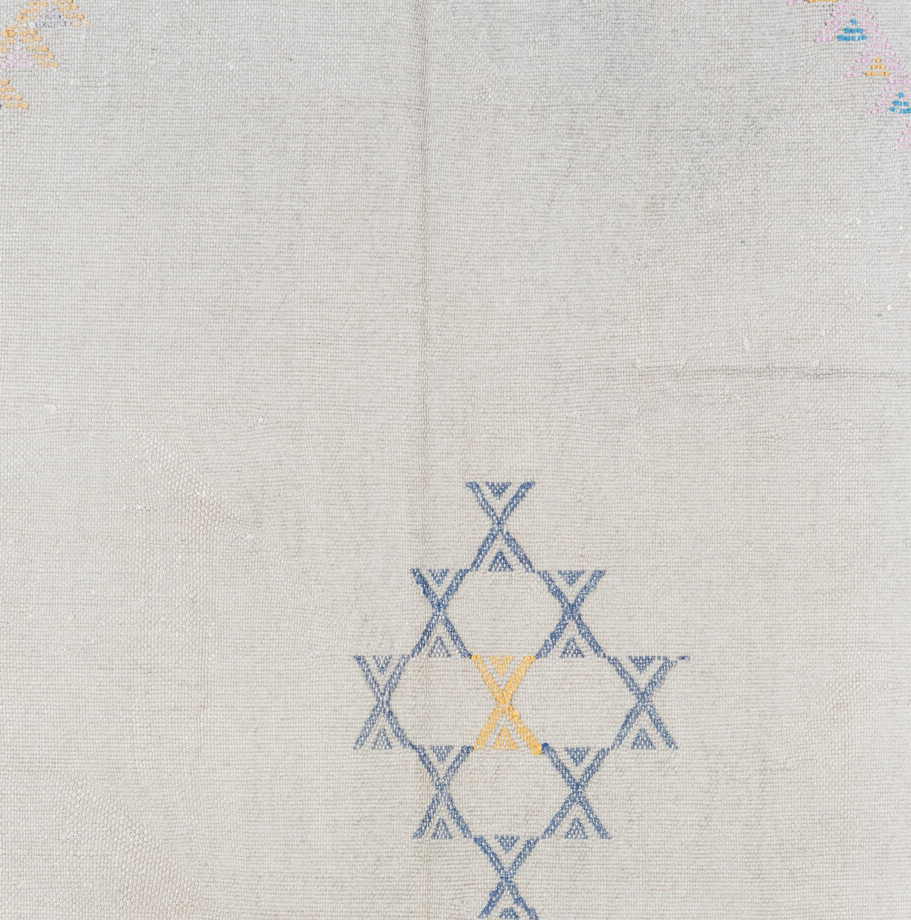 5' x 9' one-of-a-kind handmade vintage Cactus Kilim medium size rug. Color palette: brown, gainsboro, gray, lavender blush