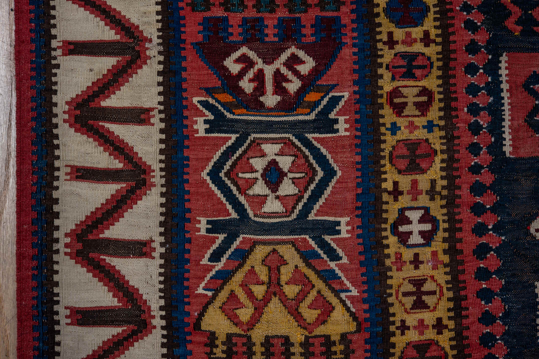 6' x 10' one-of-a-kind handmade vintage Kilim large size rug. Color palette: red, brown, gray, pink
