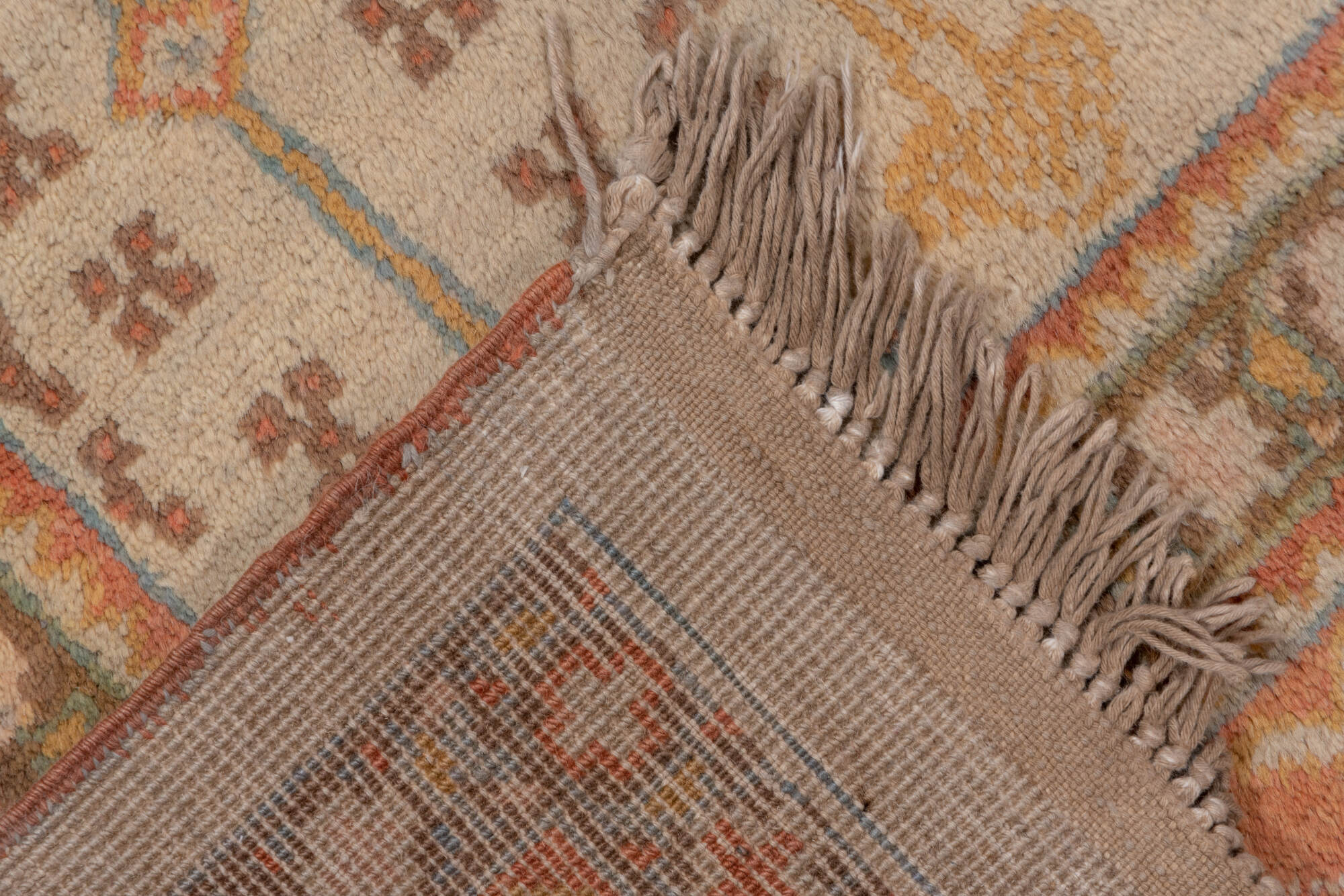 4' x 9' one-of-a-kind handmade vintage Sultanabad rug. Color palette: brown, gray, light gray, off-white, orange, pink