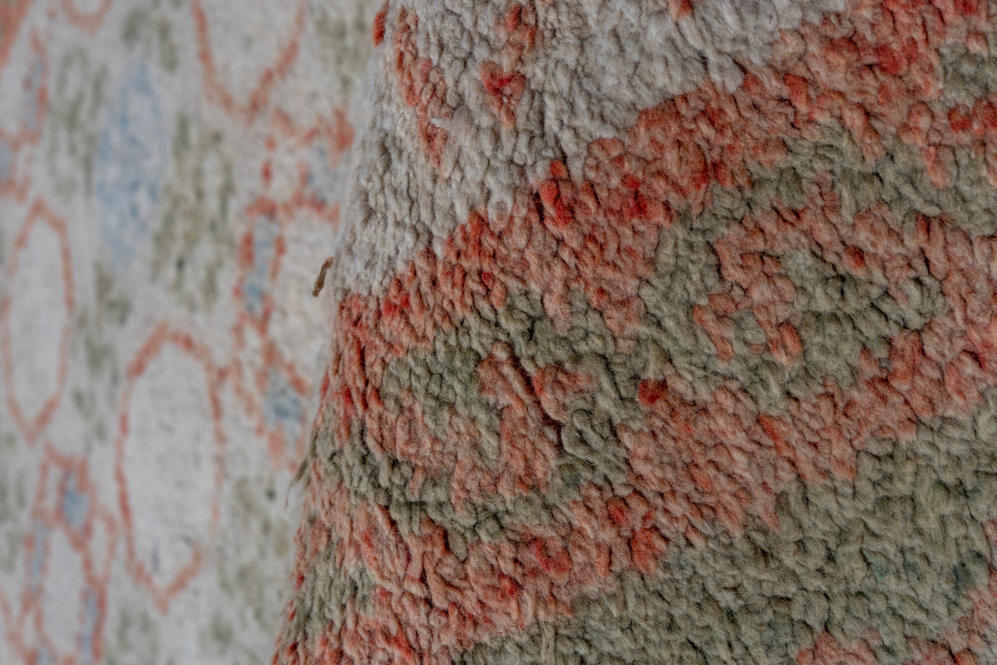 4' x 6' one-of-a-kind handmade vintage Cotton Agra small size rug. Color palette: brown, gainsboro, gray, light blue