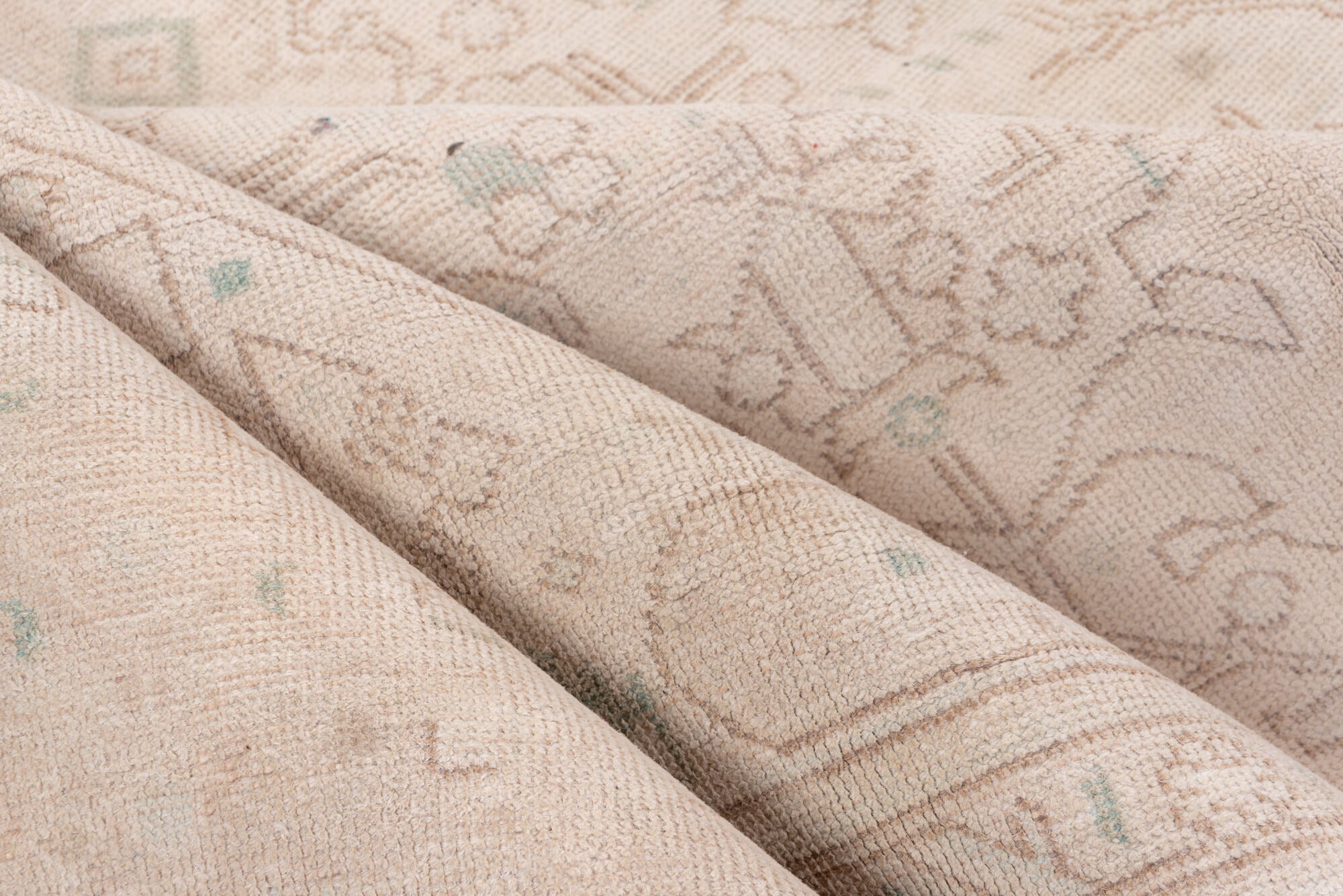 8' x 10' one-of-a-kind handmade vintage Tabriz large size rug. Color palette: dark gray, gray, light gray, off-white, pink