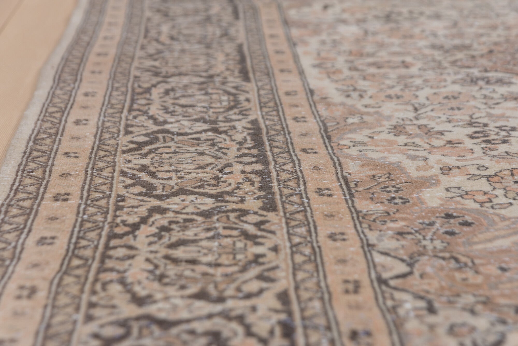 4' x 6' one-of-a-kind handmade vintage Sivas small size rug. Color palette: black, brown, charcoal, gray, light gray, pink