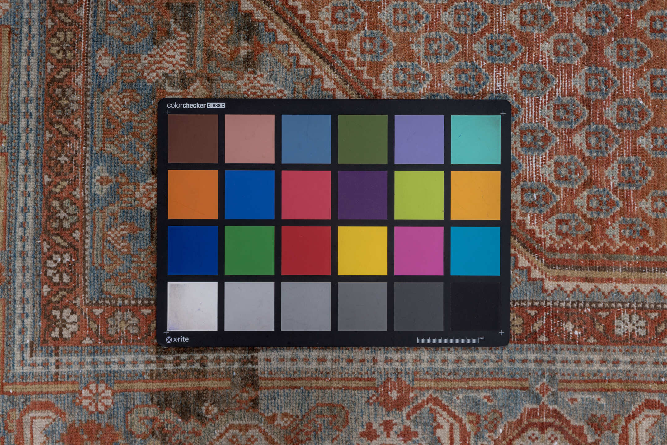 4' x 6' one-of-a-kind handmade vintage Malayer small size rug. Color palette: brown, gray, light gray, pink, silver, redwood