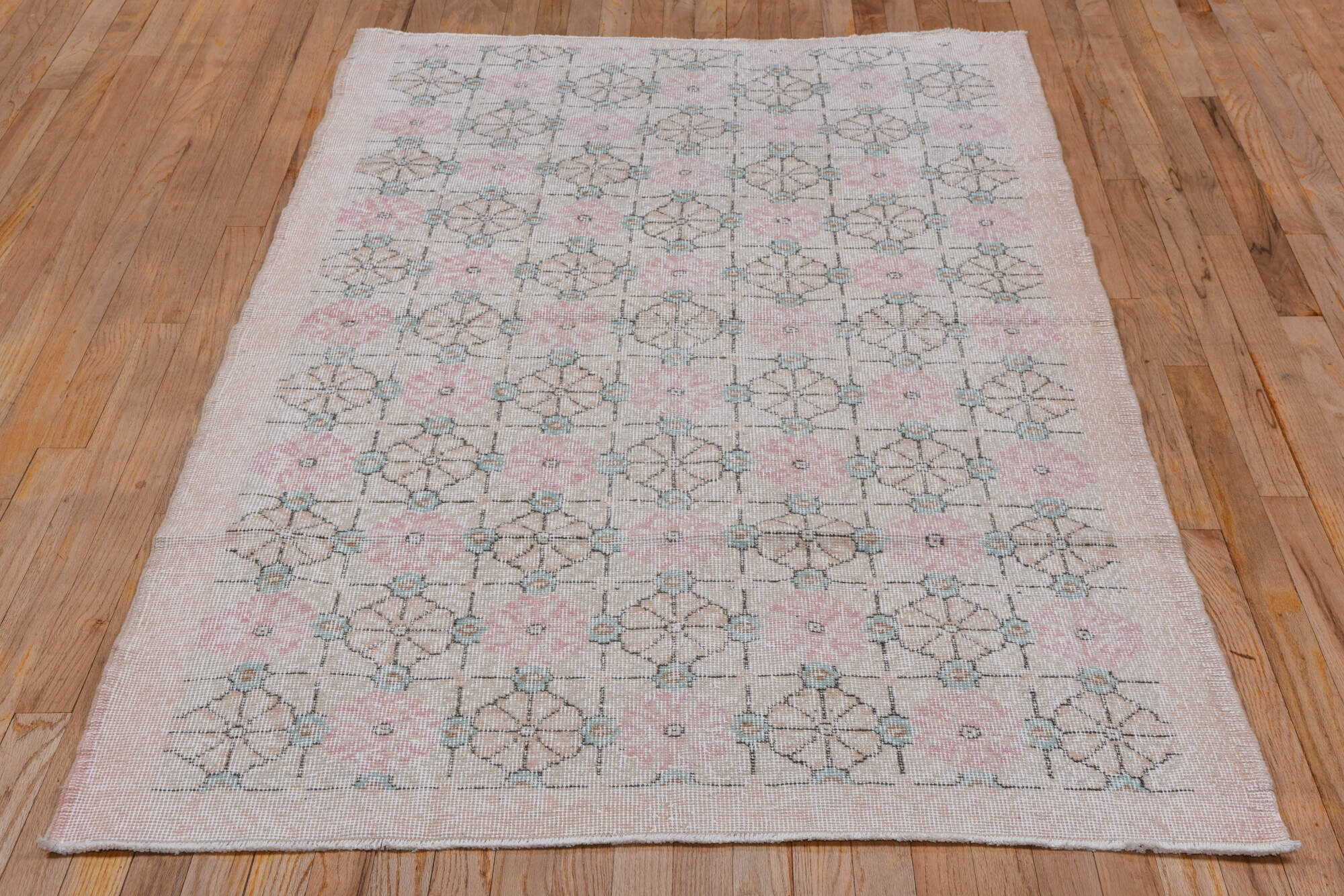 4' x 6' one-of-a-kind handmade vintage Oushak small size rug. Color palette: dark gray, dim gray, gainsboro, gray