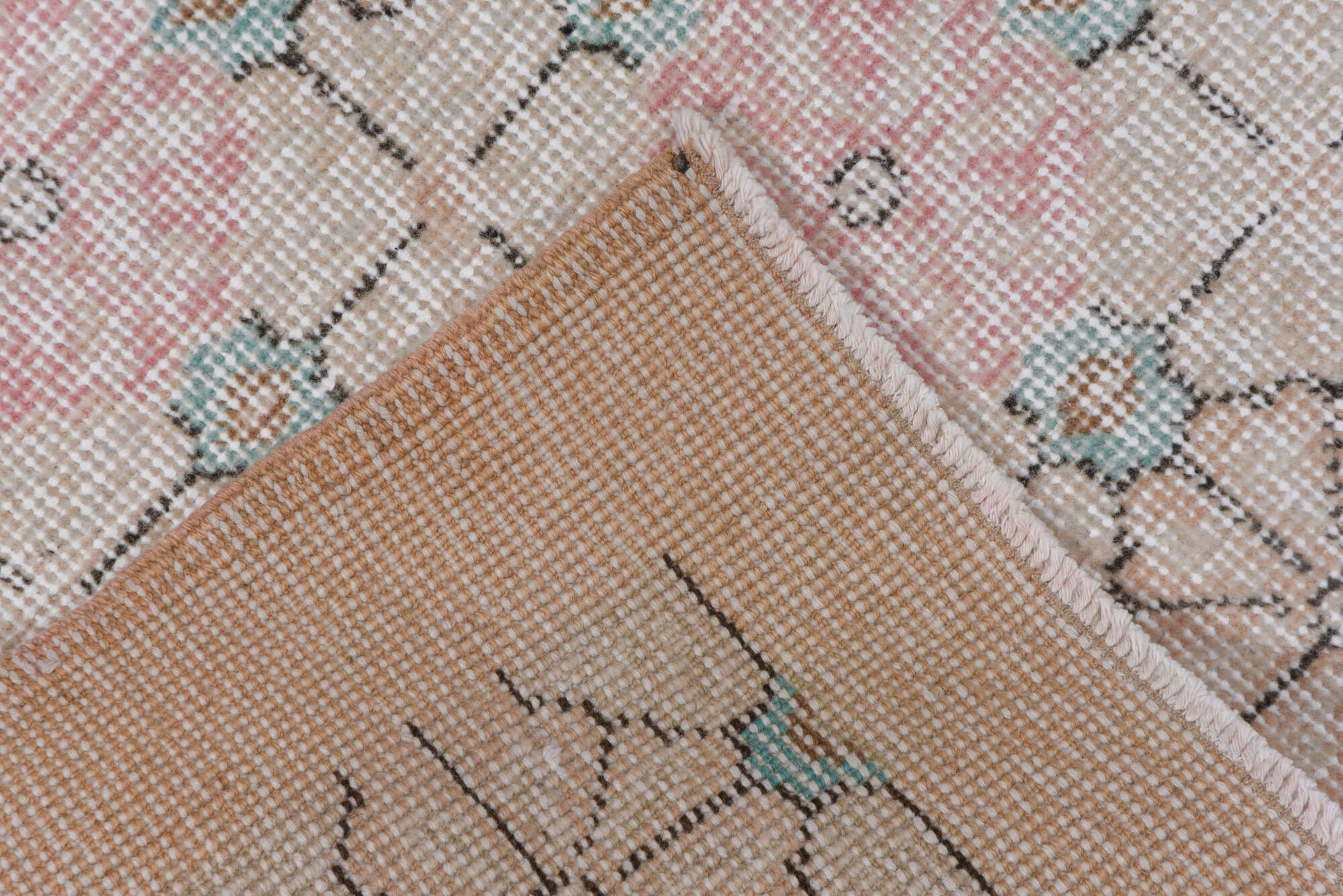 4' x 6' one-of-a-kind handmade vintage Oushak small size rug. Color palette: dark gray, dim gray, gainsboro, gray