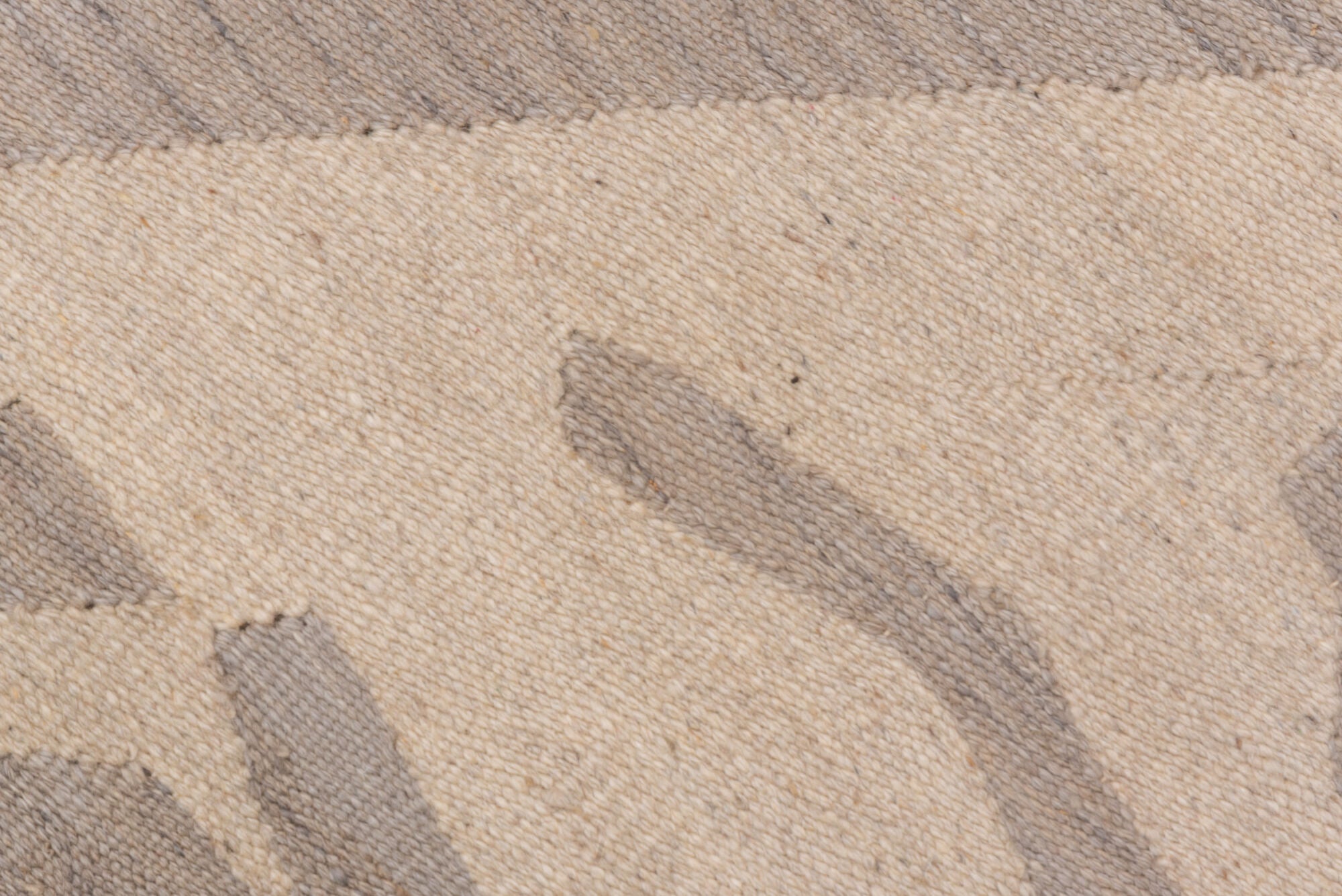 4' x 5' one-of-a-kind handmade vintage Kilim small size rug. Color palette: gainsboro, gray, light gray, off-white, pink