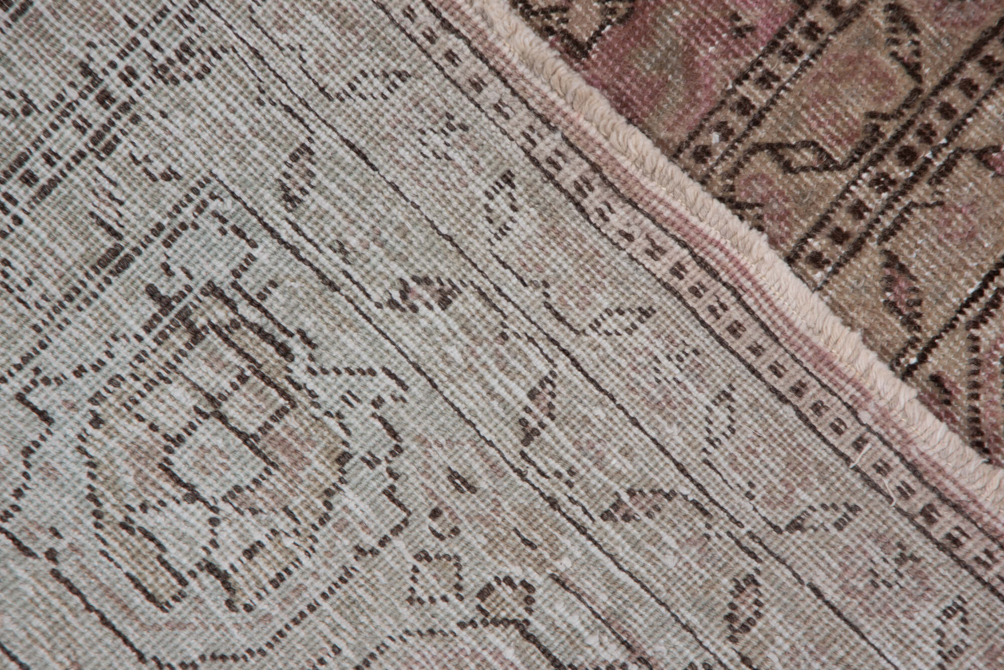 7' x 10' one-of-a-kind handmade vintage Sivas large size rug. Color palette: brown, gray, pink