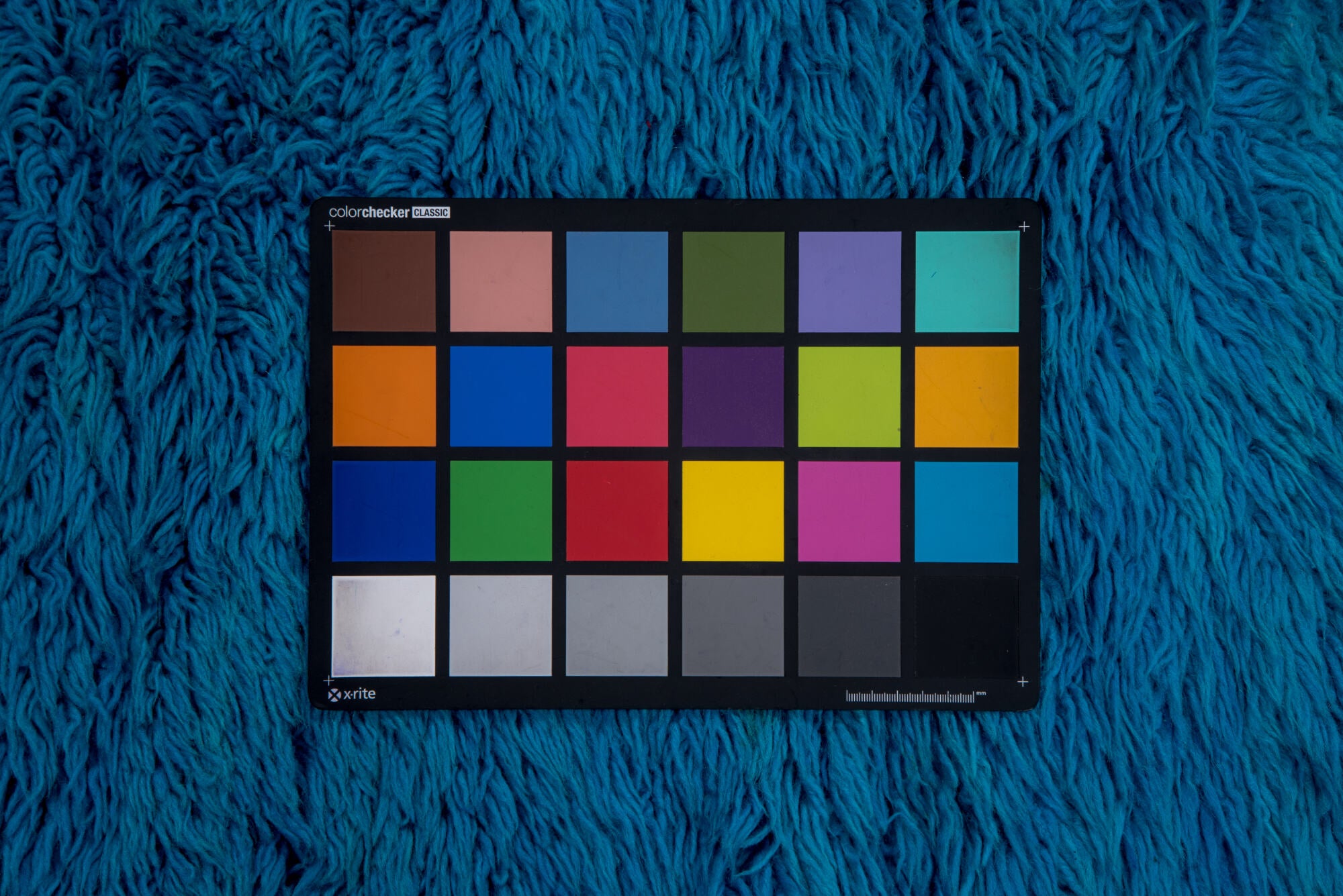 5' x 9' one-of-a-kind handmade vintage Moroccan medium size rug. Color palette: blue, gray, light slate gray, slate gray