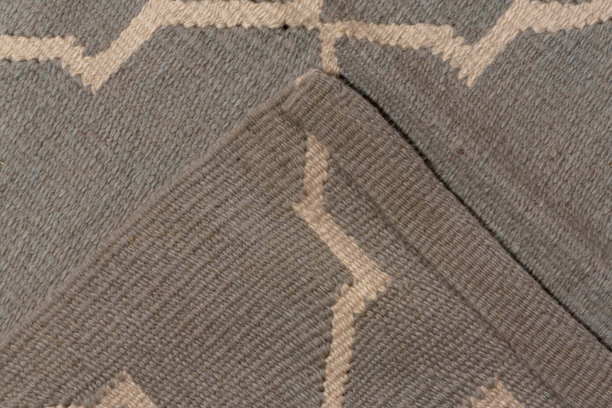 9' x 13' one-of-a-kind handmade vintage Kilim large size rug. Color palette: dark gray, gray, light gray, off-white, pink