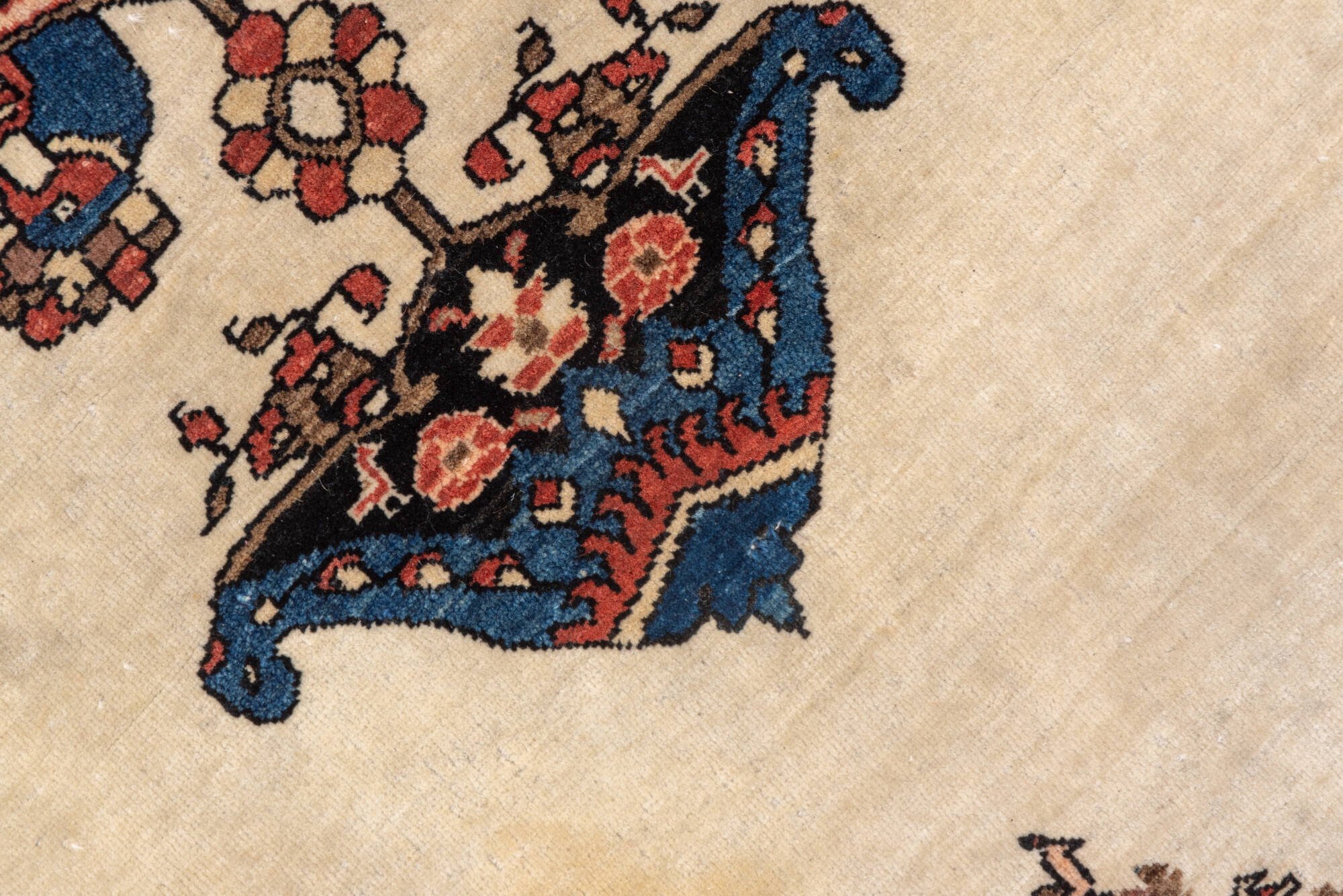 4' x 6' one-of-a-kind handmade vintage Far.Sarouk small size rug. Color palette: brown, gray, blue, black, red, pink, orange